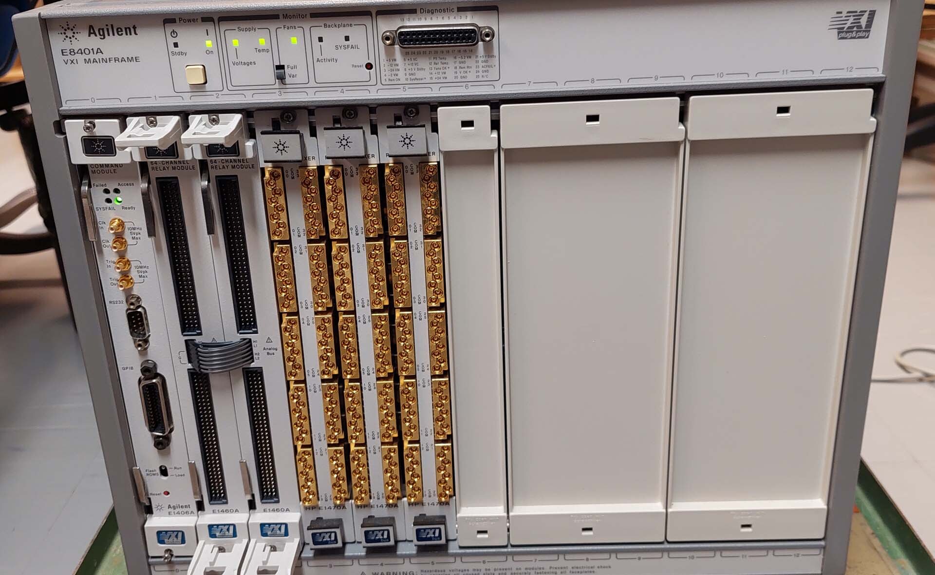 Photo Utilisé AGILENT / HP / HEWLETT-PACKARD / KEYSIGHT E8401A À vendre