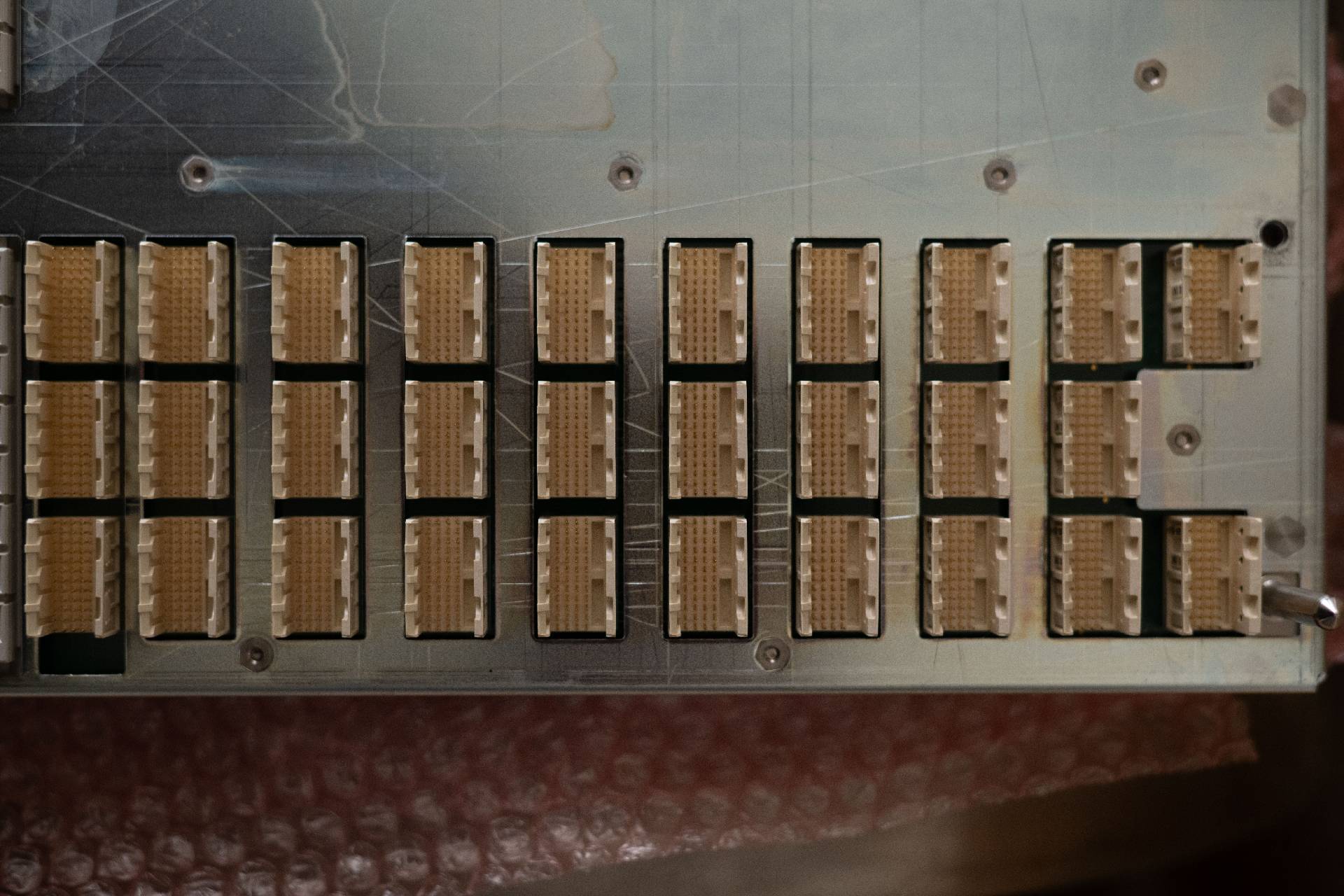 Photo Used AGILENT / HP / HEWLETT-PACKARD / VERIGY / ADVANTEST Lot of boards For Sale
