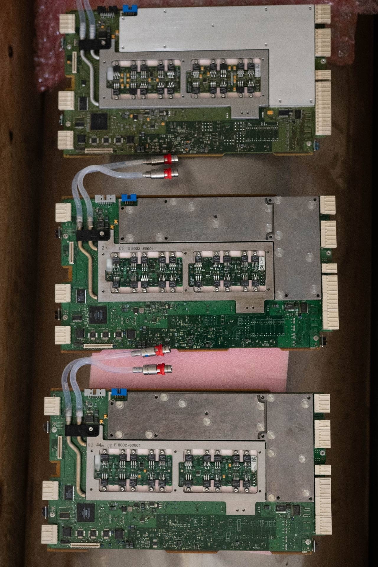 Photo Used AGILENT / HP / HEWLETT-PACKARD / VERIGY / ADVANTEST Lot of boards For Sale