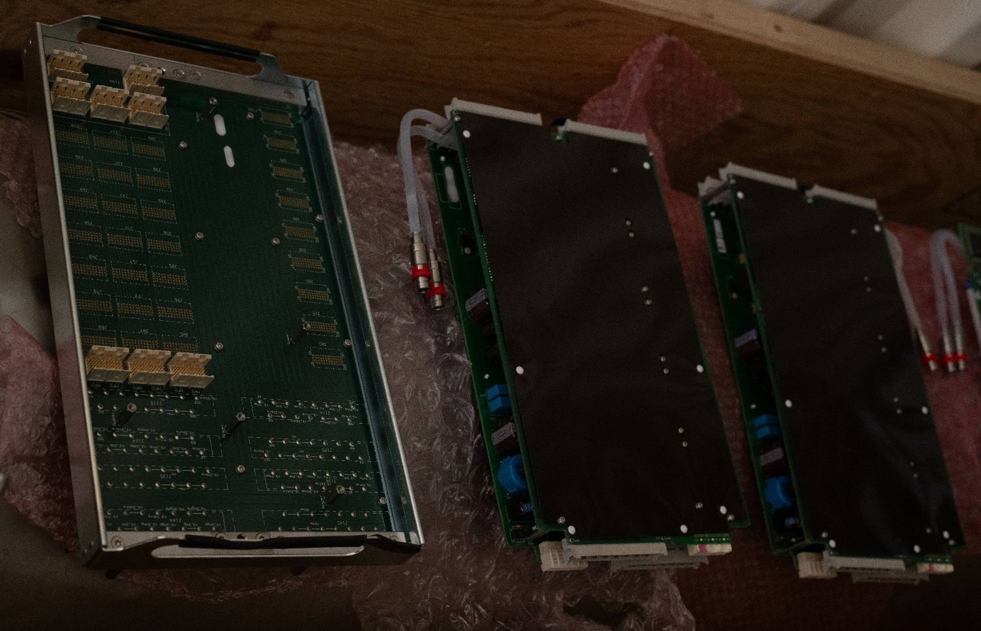 Photo Used AGILENT / HP / HEWLETT-PACKARD / VERIGY / ADVANTEST Lot of boards For Sale