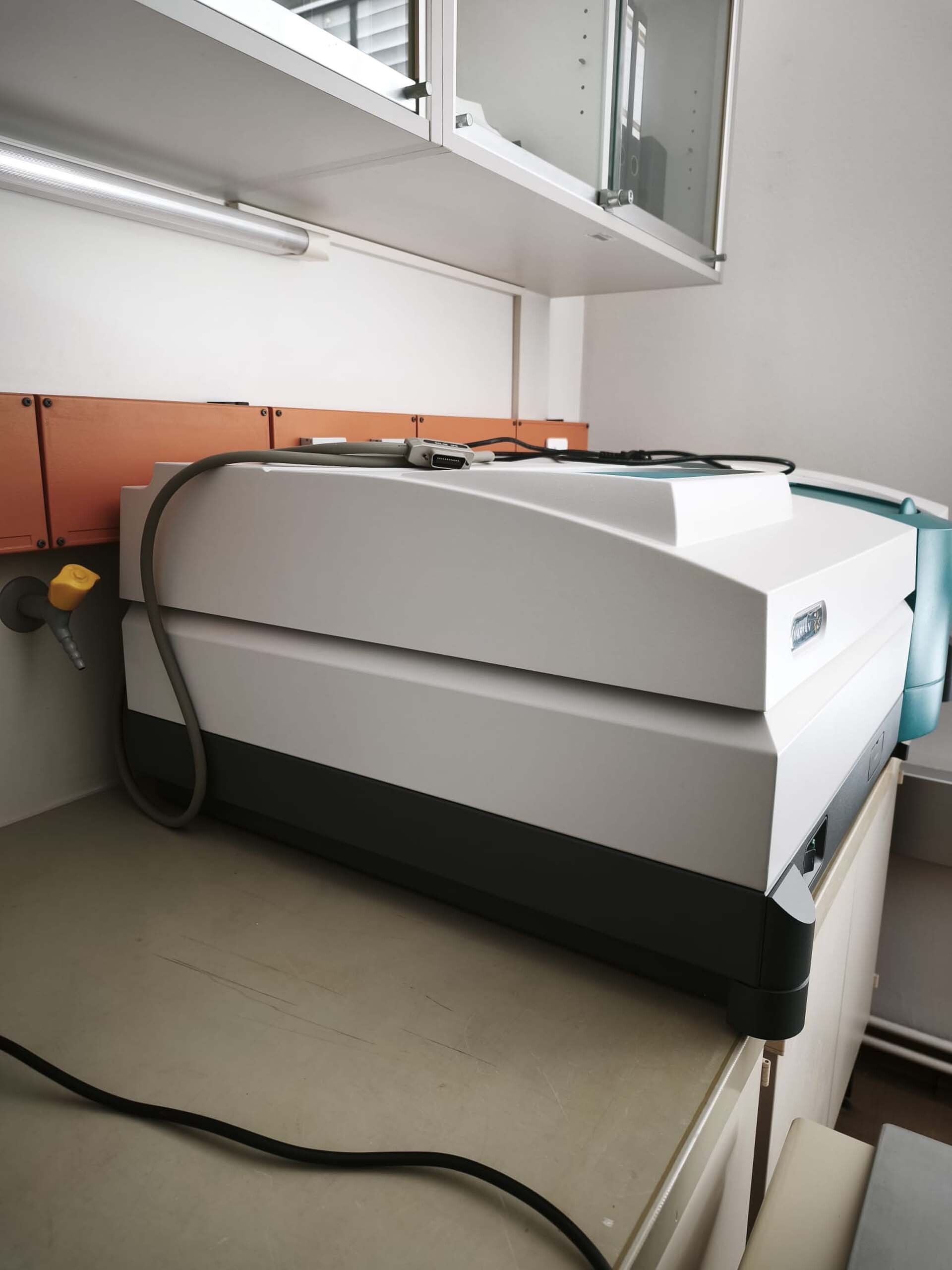 Photo Utilisé VARIAN Cary 4000 À vendre