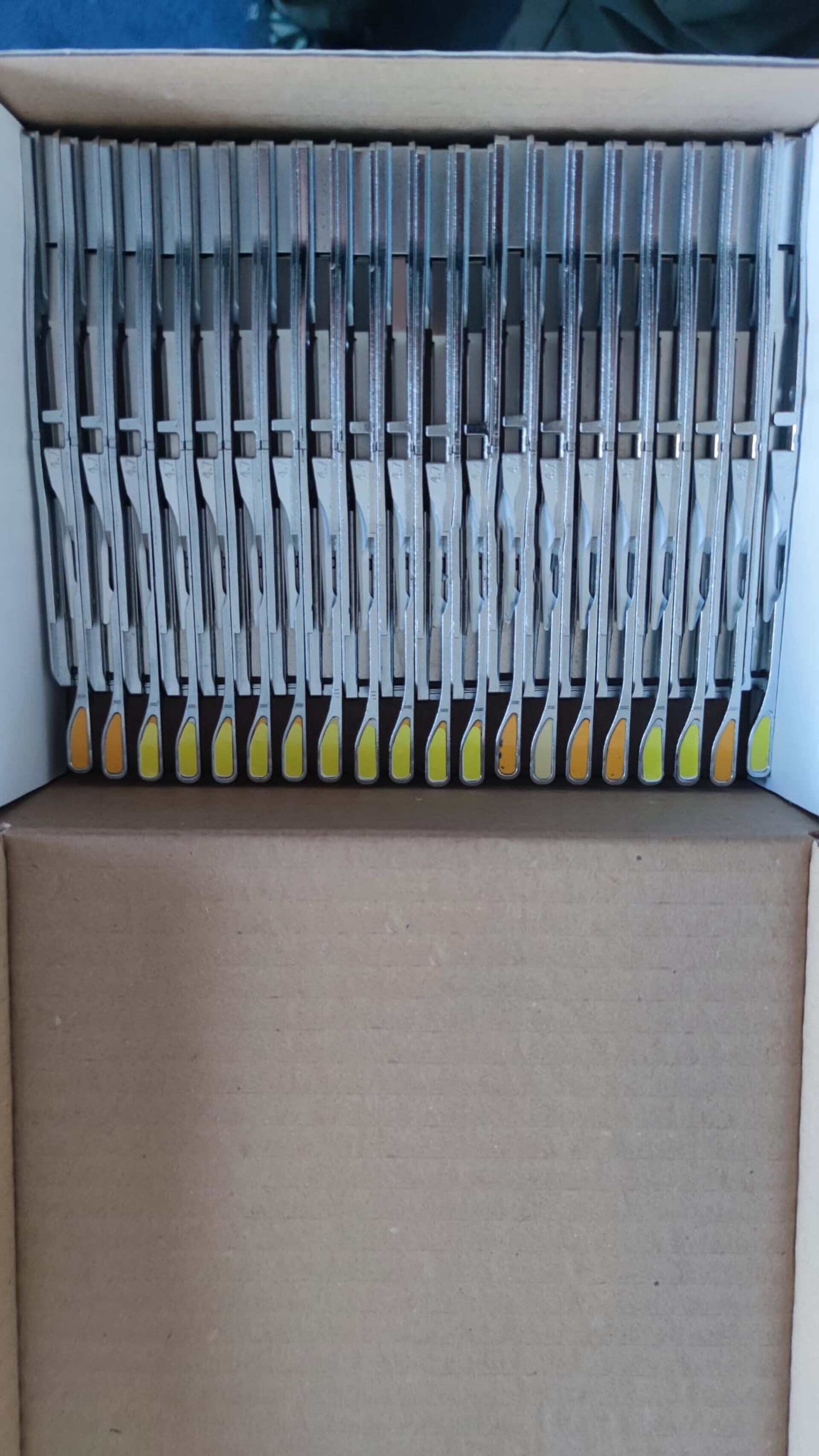 圖為 已使用的 AGILIS Lot of feeders 待售