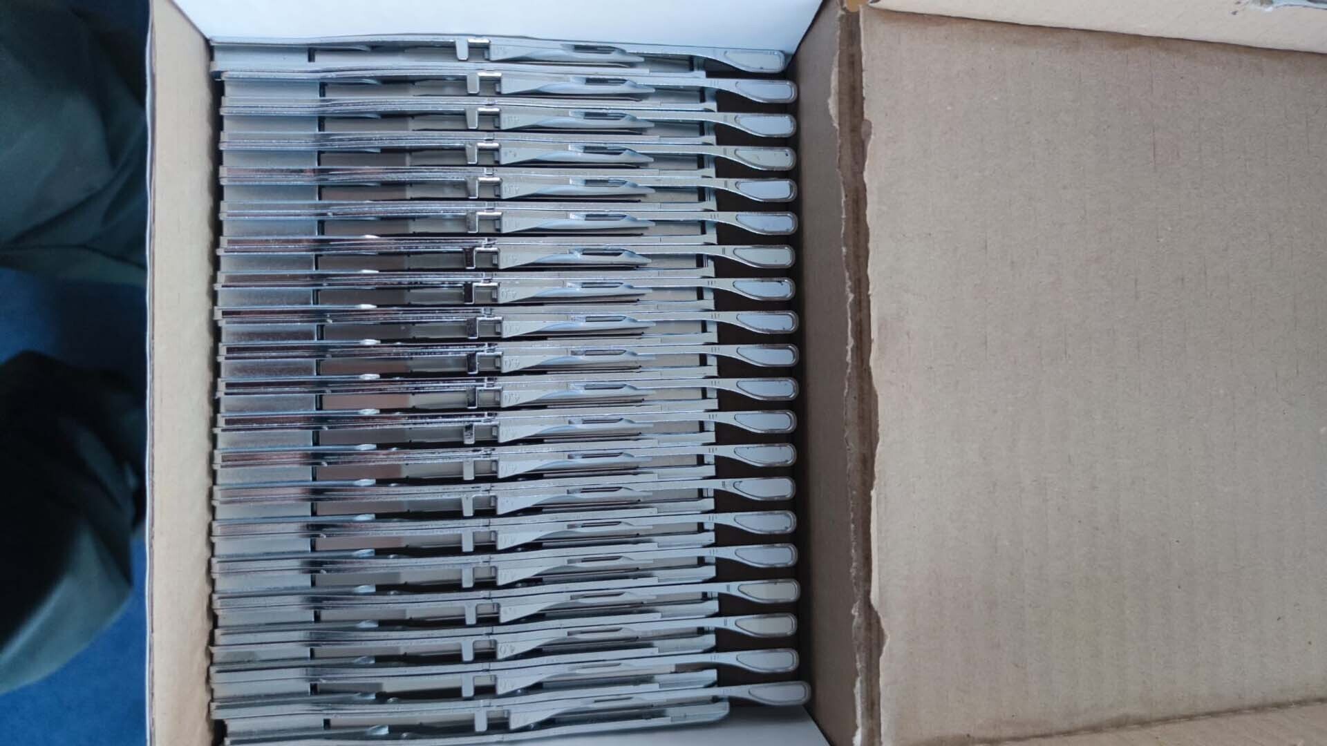 圖為 已使用的 AGILIS Lot of feeders 待售