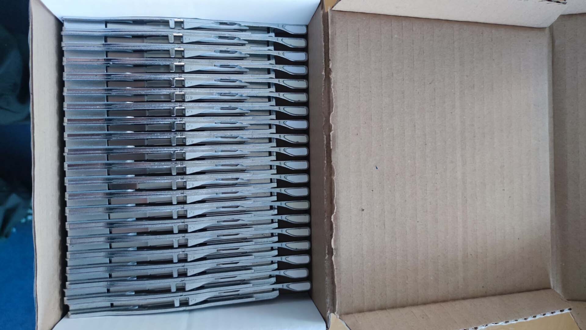 圖為 已使用的 AGILIS Lot of feeders 待售