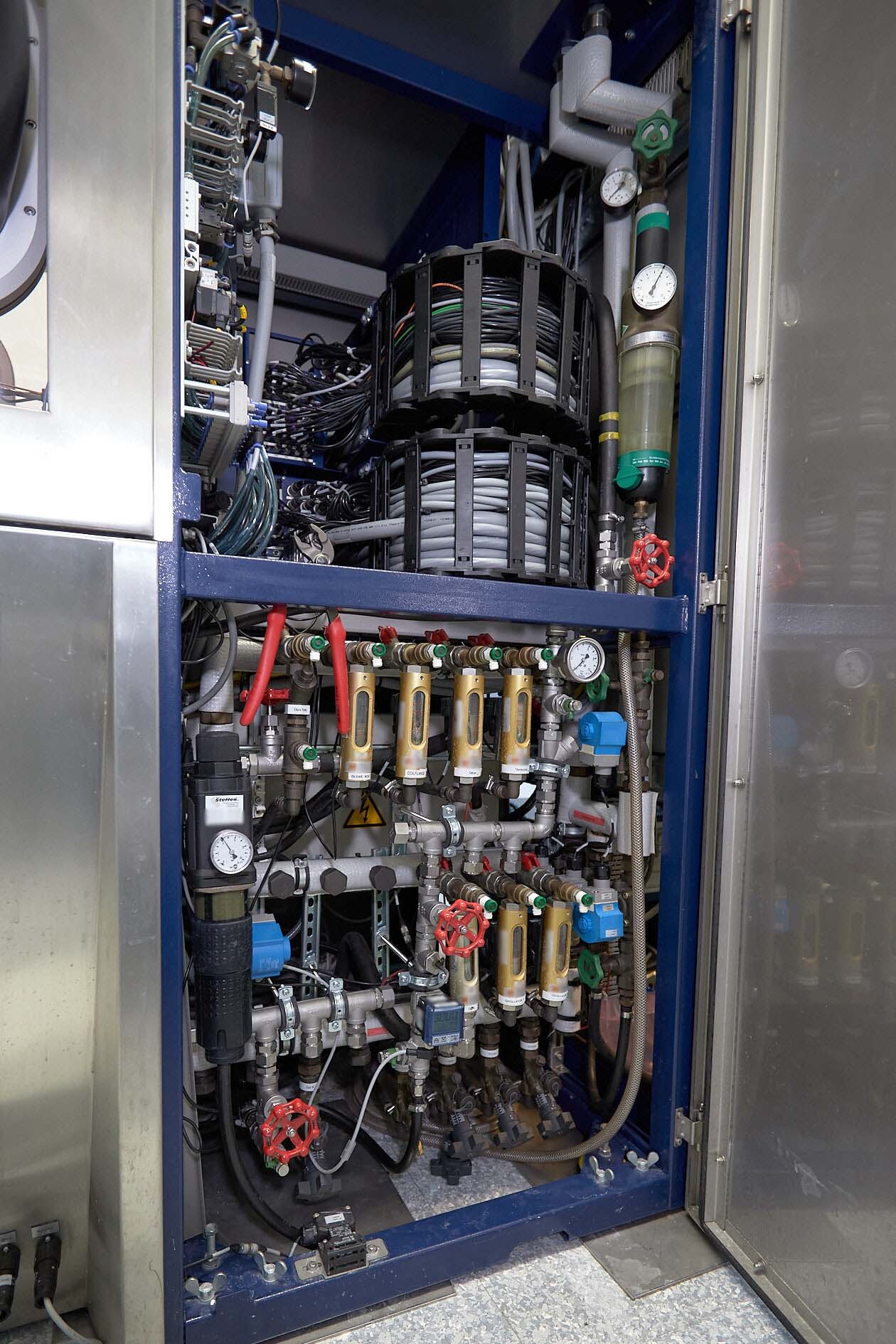 Foto Verwendet AIXTRON 2400 G3 Zum Verkauf