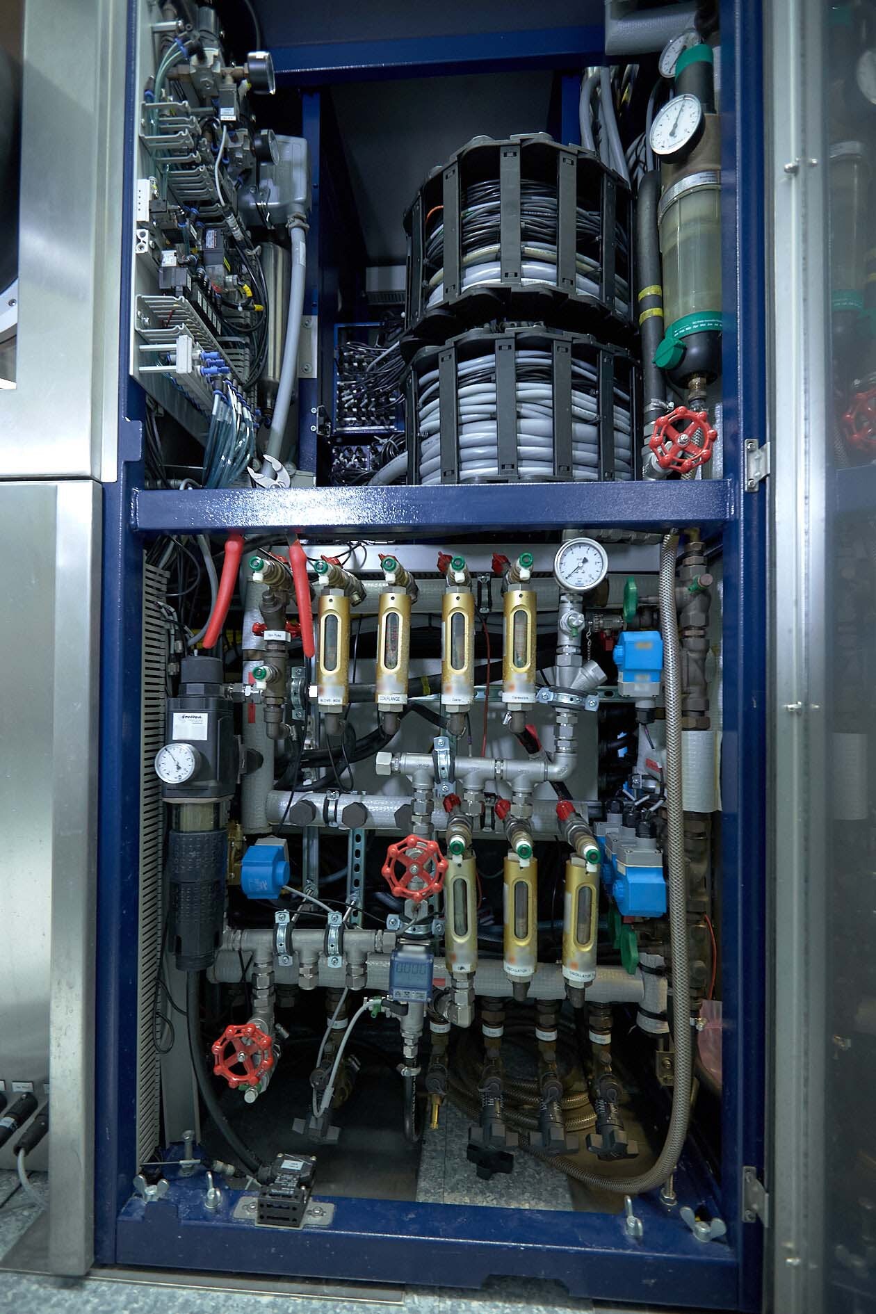 Foto Verwendet AIXTRON 2400 G3 Zum Verkauf