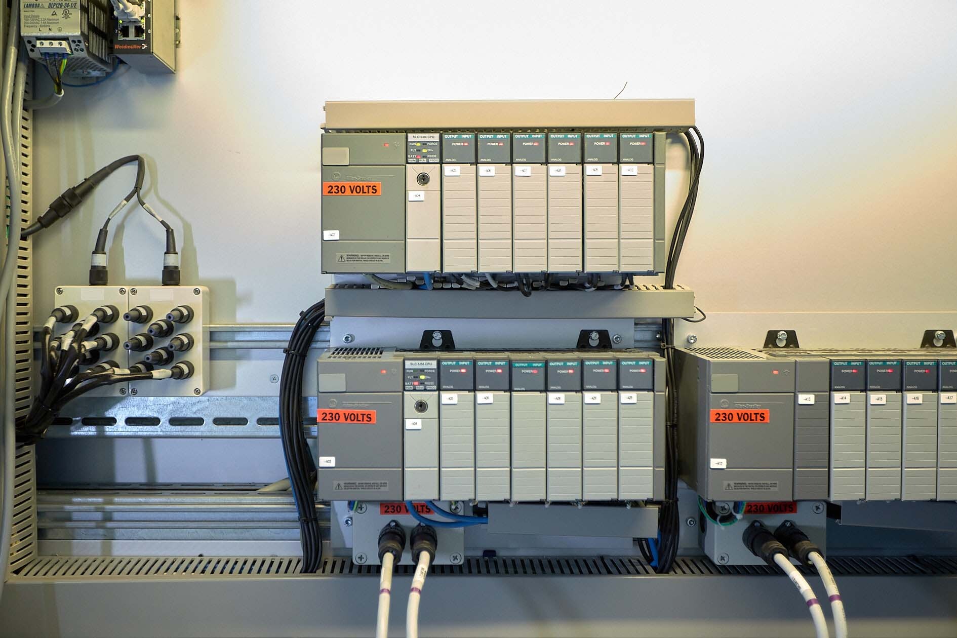 Foto Verwendet AIXTRON 2400 G3 Zum Verkauf