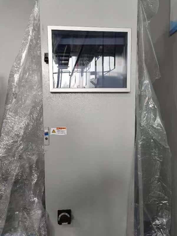 Foto Verwendet AIXTRON AIX 2400 G3 HT Zum Verkauf
