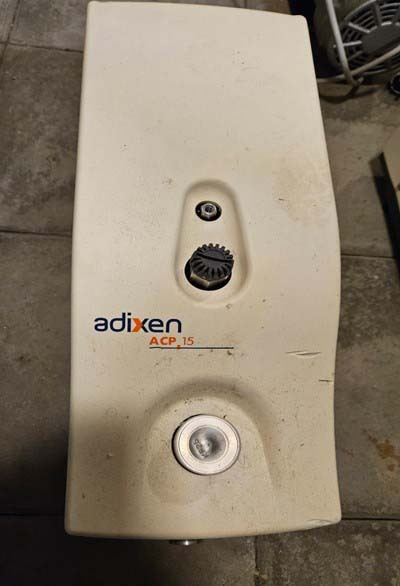 圖為 已使用的 ALCATEL / ADIXEN / PFEIFFER ACP 15 待售