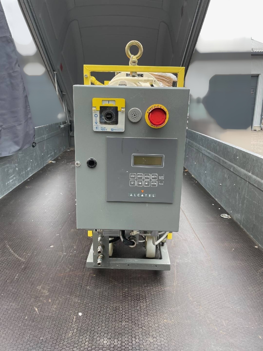 Foto Verwendet ALCATEL / ADIXEN / PFEIFFER ADP 601 Zum Verkauf