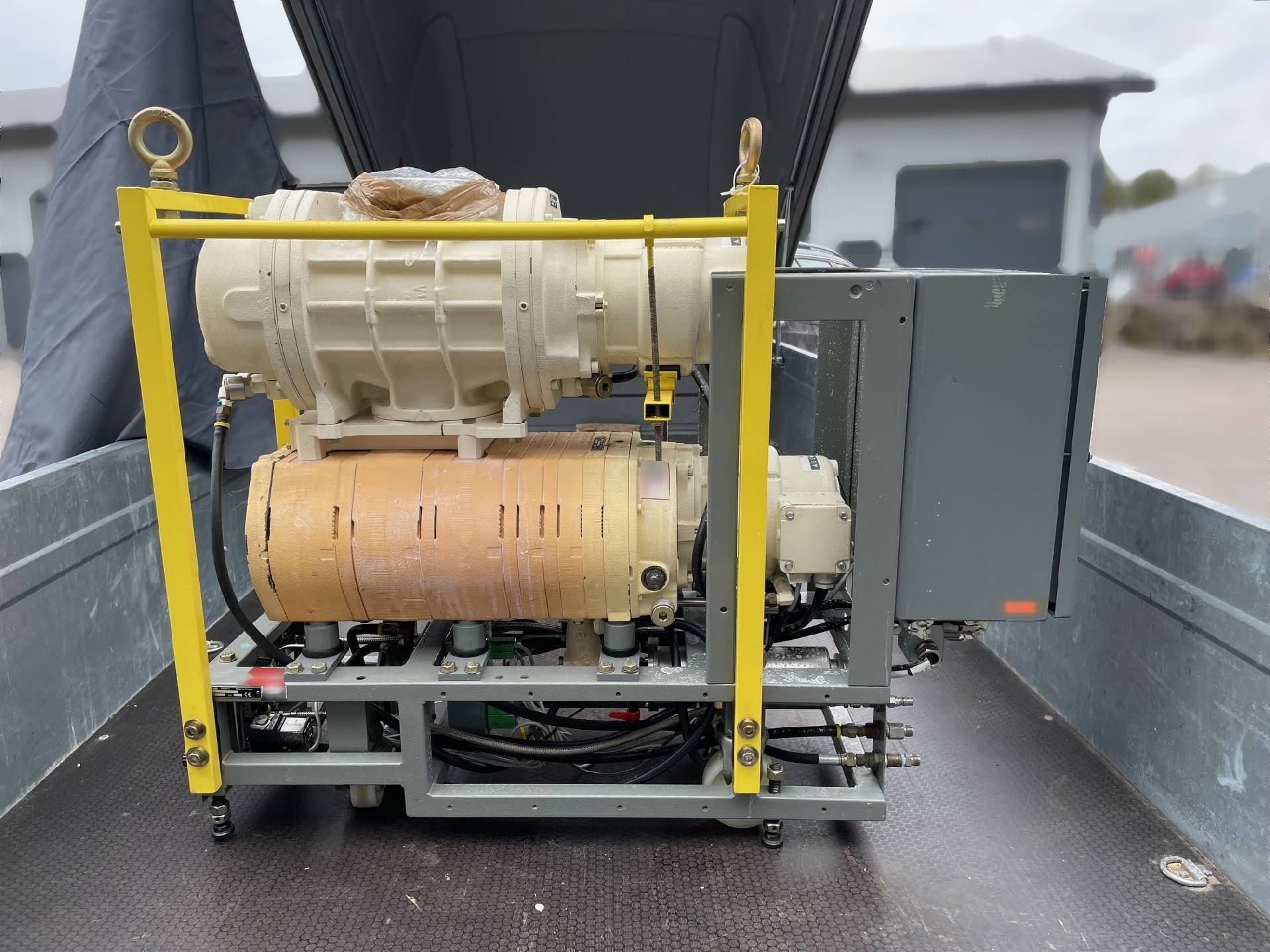 Foto Verwendet ALCATEL / ADIXEN / PFEIFFER ADP 601 Zum Verkauf