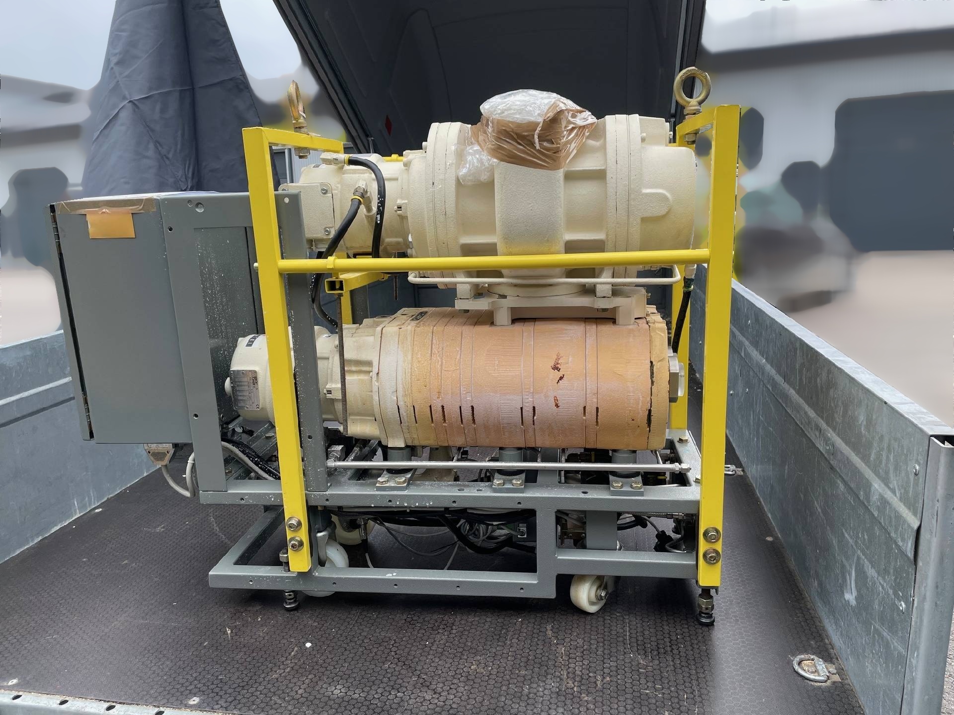 Foto Verwendet ALCATEL / ADIXEN / PFEIFFER ADP 601 Zum Verkauf