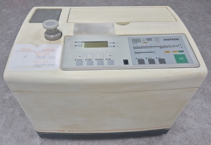 Photo Utilisé ALCATEL / ADIXEN / PFEIFFER ASM 142 À vendre