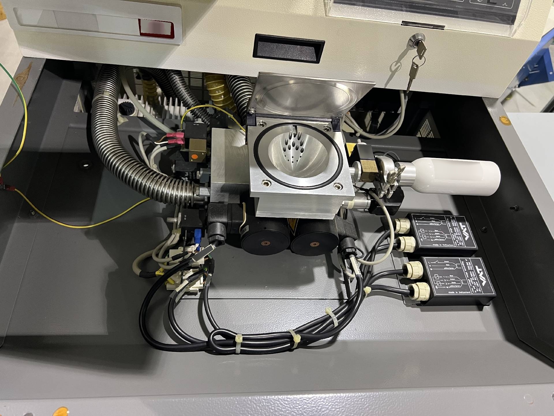 Foto Verwendet ALCATEL / ADIXEN / PFEIFFER DGC 1001 Zum Verkauf