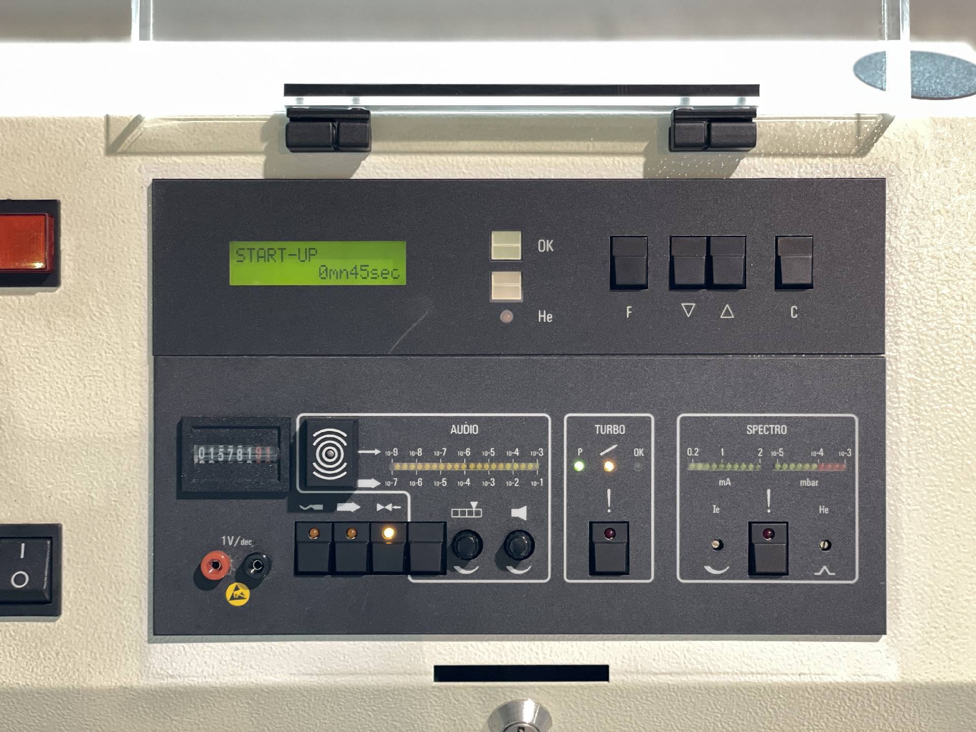 Foto Verwendet ALCATEL / ADIXEN / PFEIFFER DGC 1001 Zum Verkauf