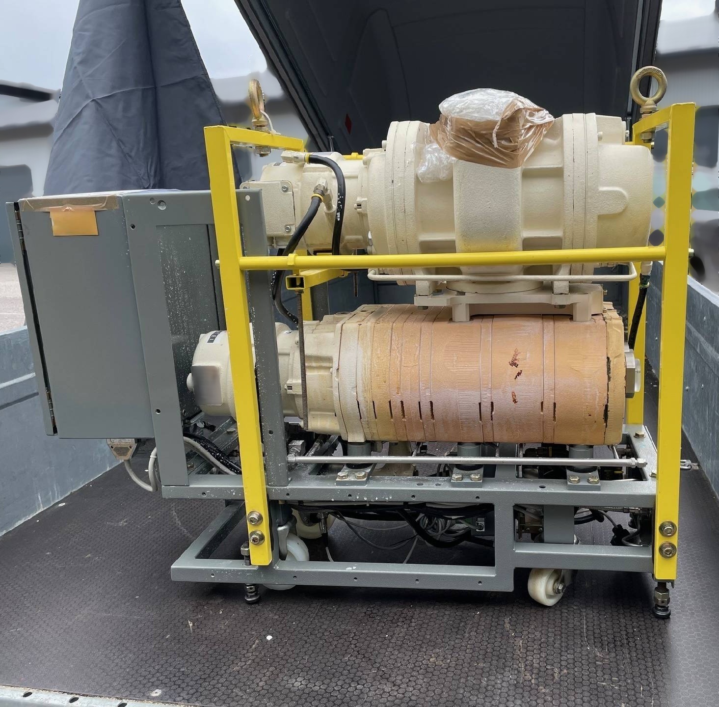 Photo Used ALCATEL / ADIXEN / PFEIFFER Lot of dry pumps For Sale