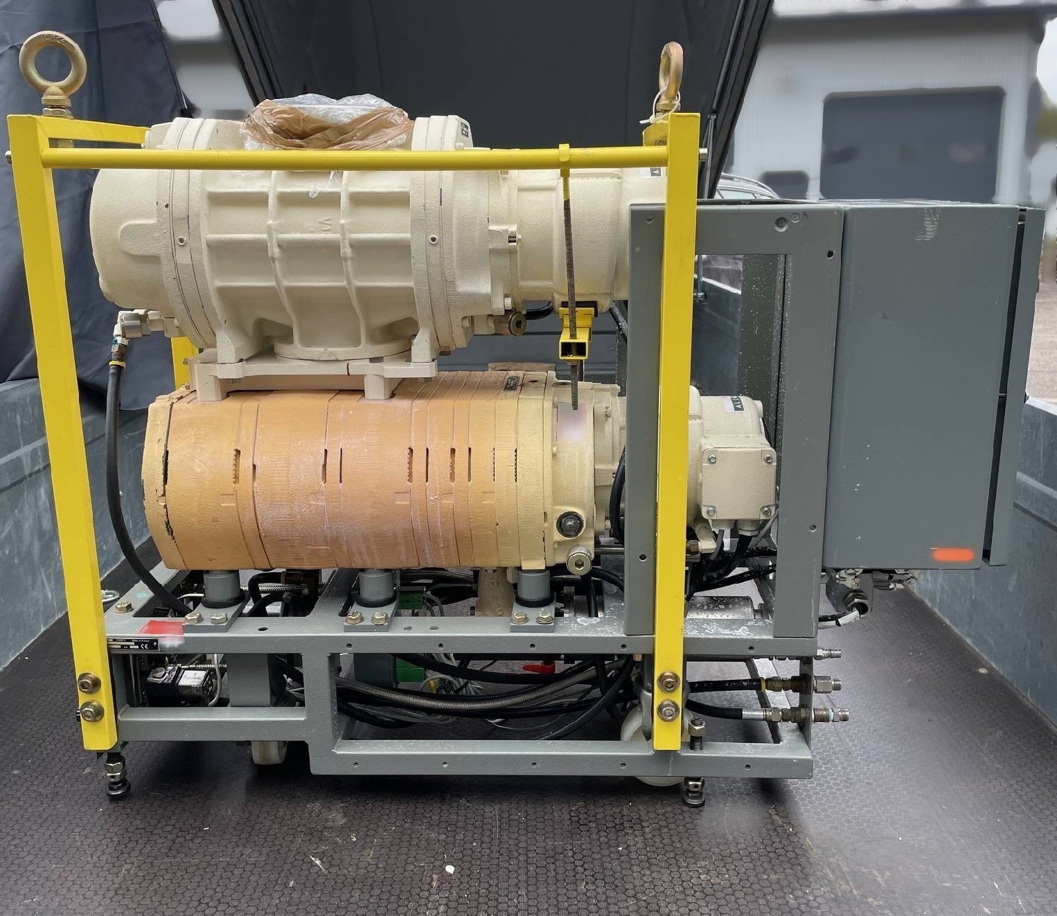 Photo Used ALCATEL / ADIXEN / PFEIFFER Lot of dry pumps For Sale