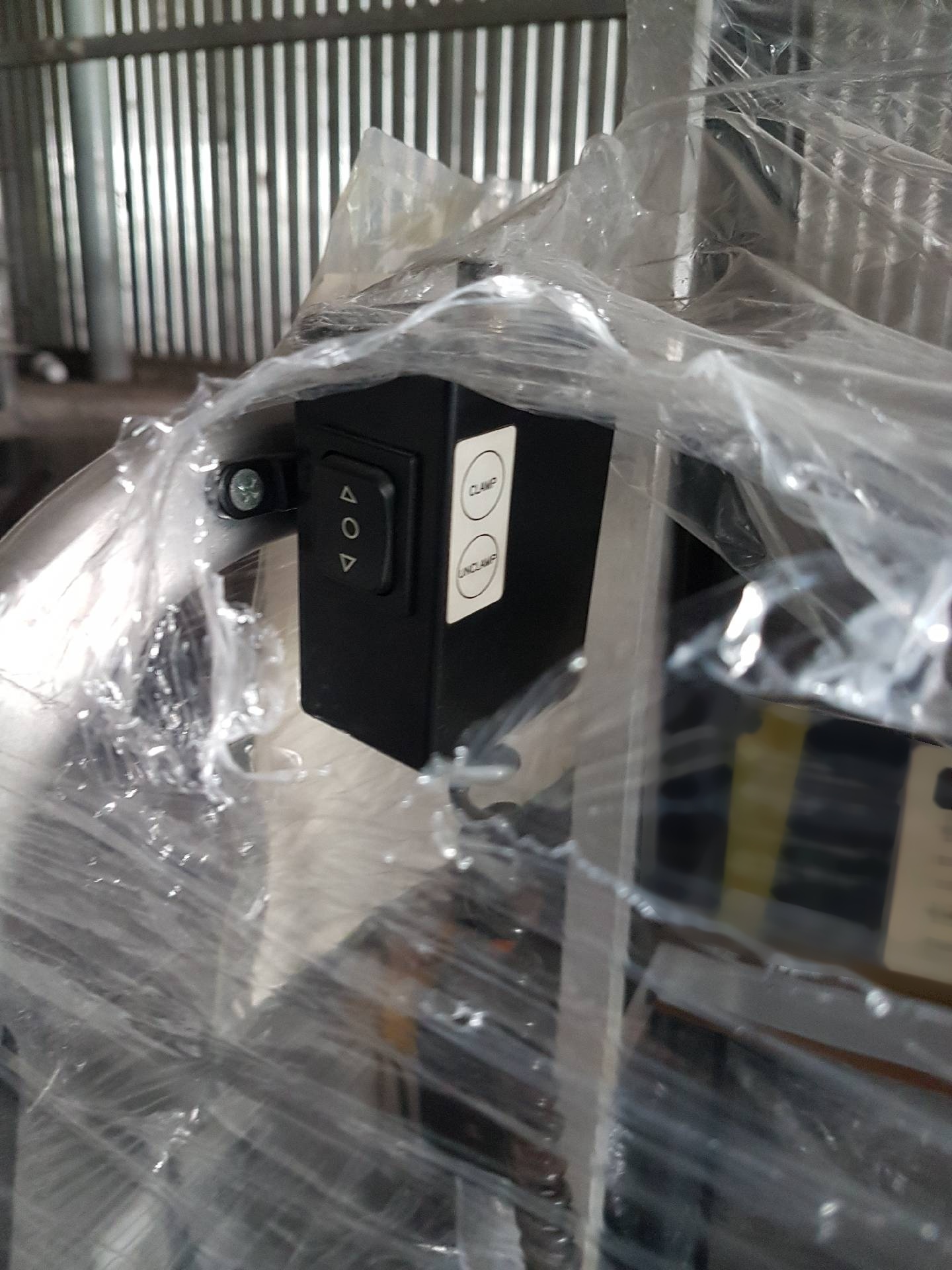 사진 사용됨 ALUM-A-LIFT A250-72TF 판매용