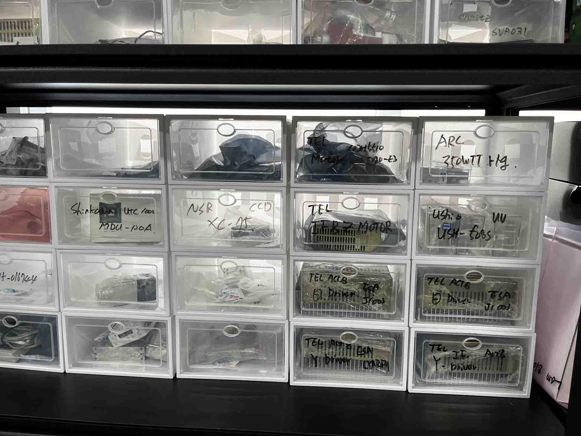 Photo Utilisé AMAT / APPLIED MATERIALS Lot of spare parts À vendre