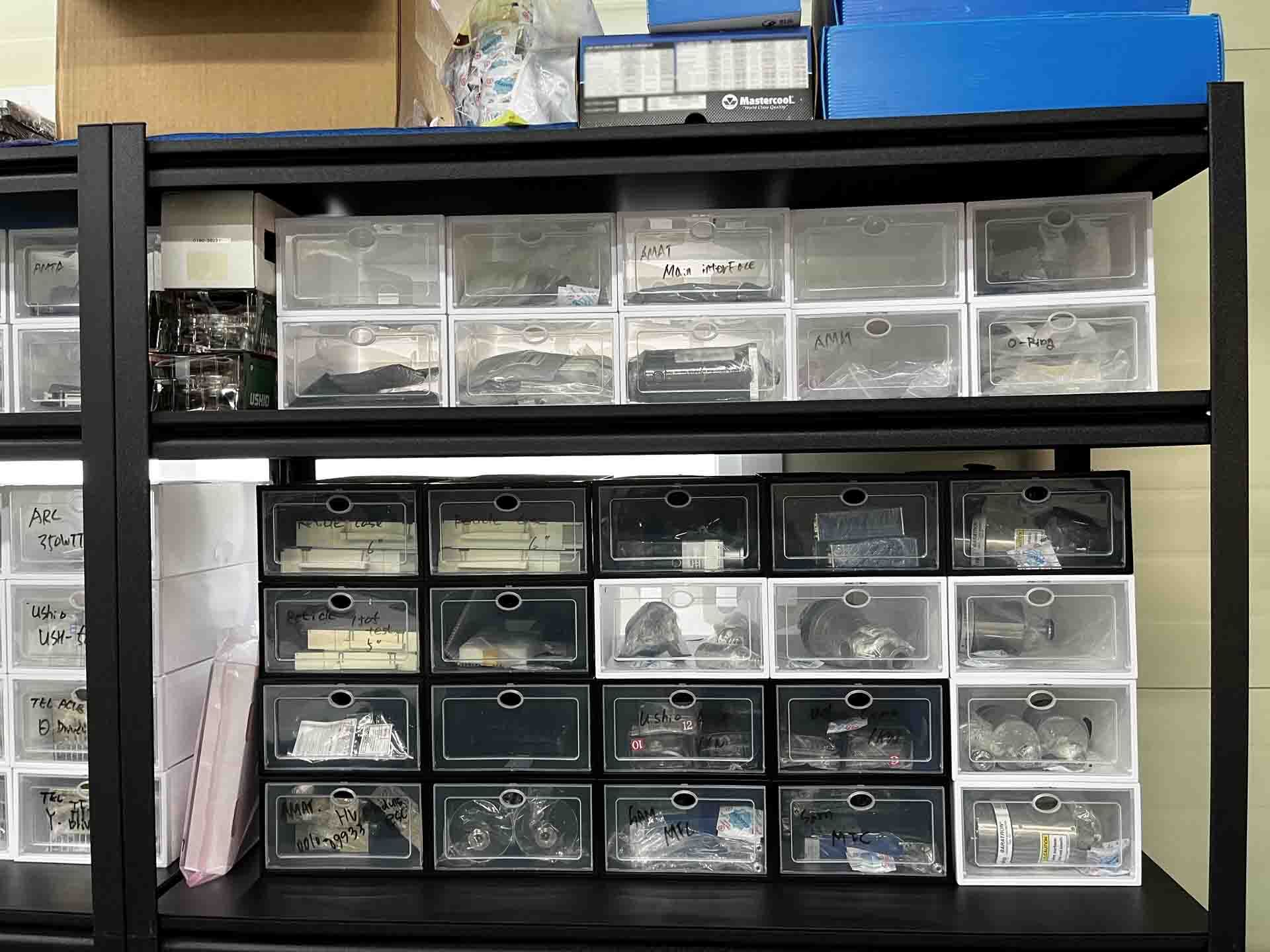 Photo Utilisé AMAT / APPLIED MATERIALS Lot of spare parts À vendre