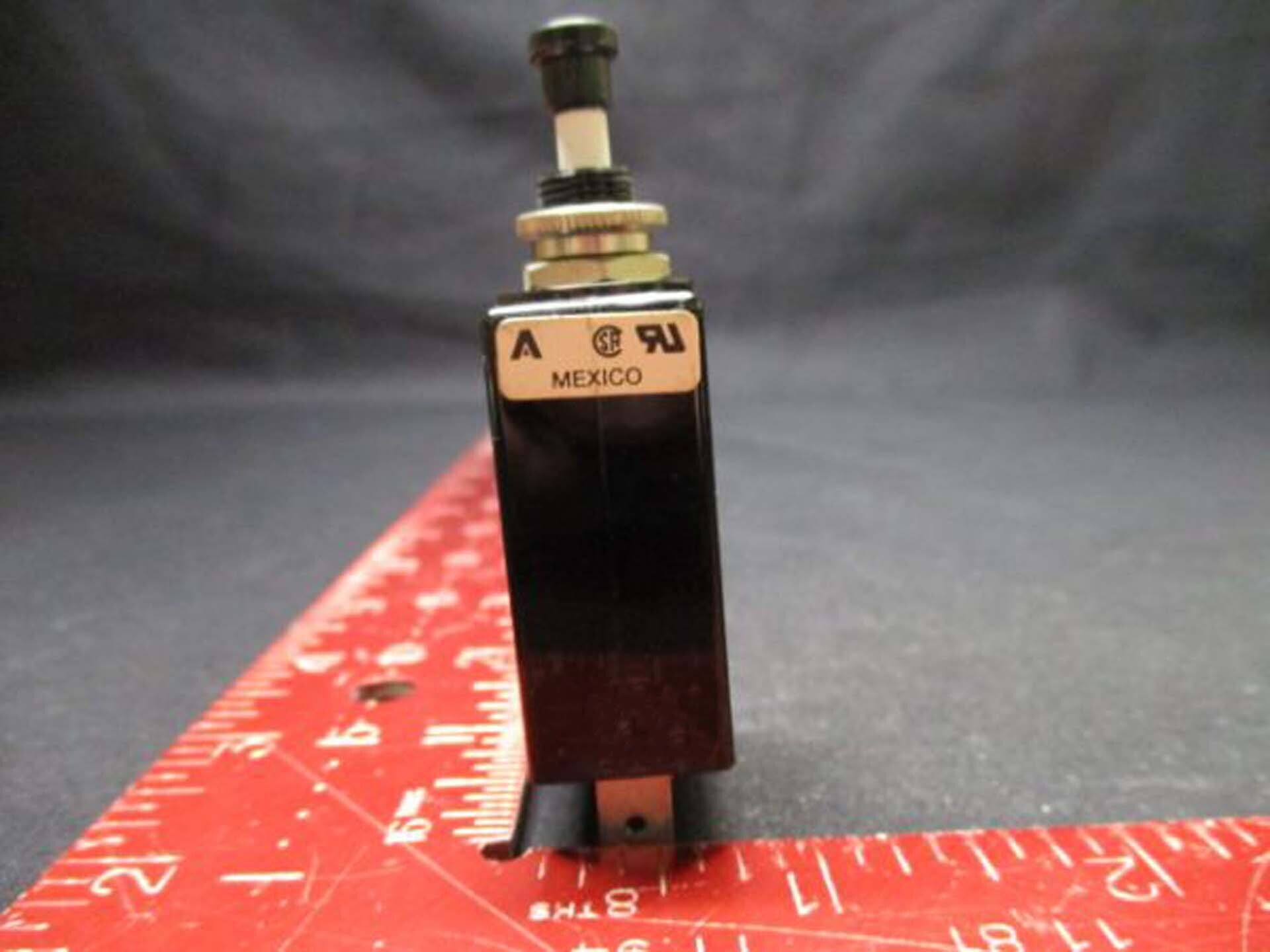 Photo Used AMAT / APPLIED MATERIALS 0680-01087 For Sale