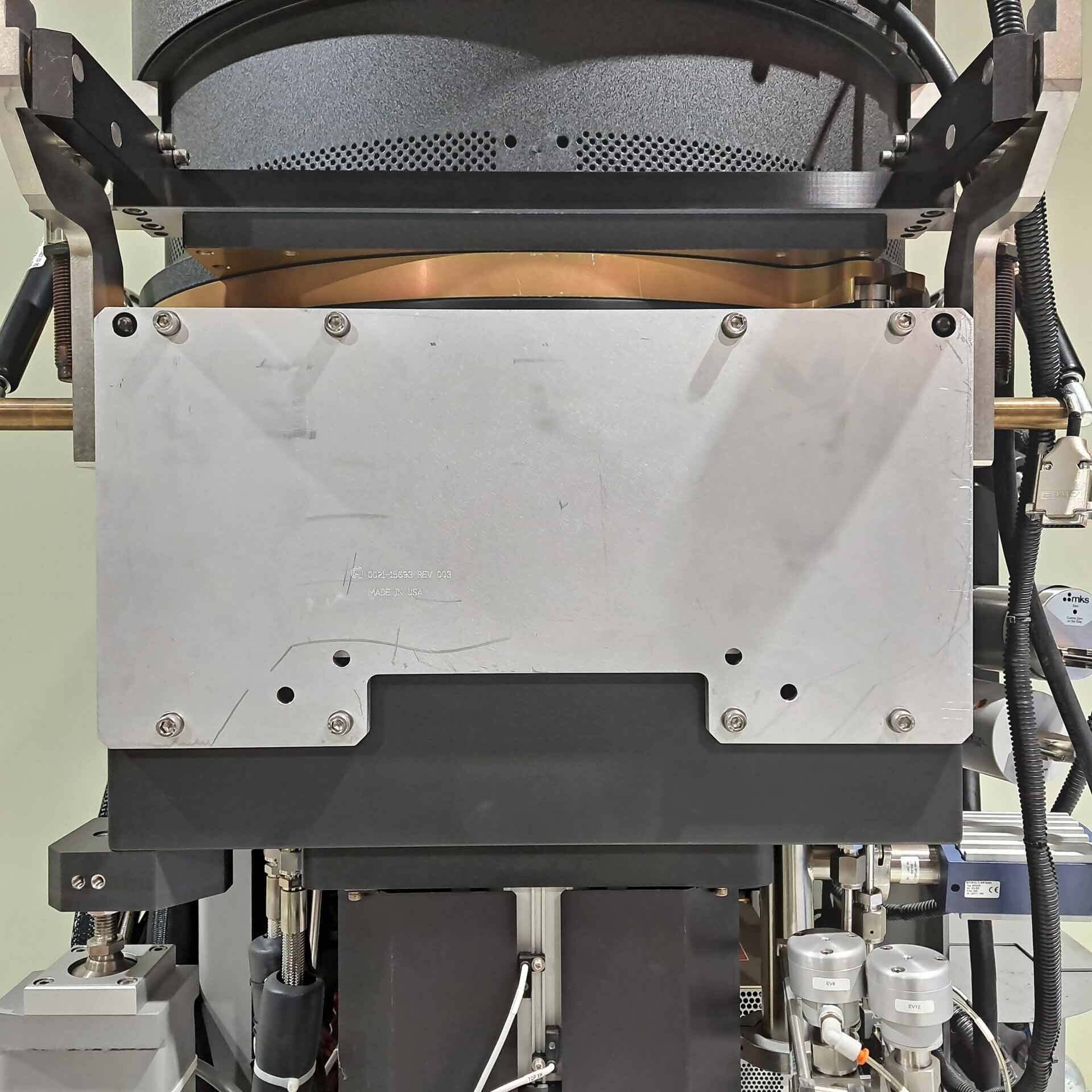 Photo Used AMAT / APPLIED MATERIALS Chamber for Centura DPS II For Sale