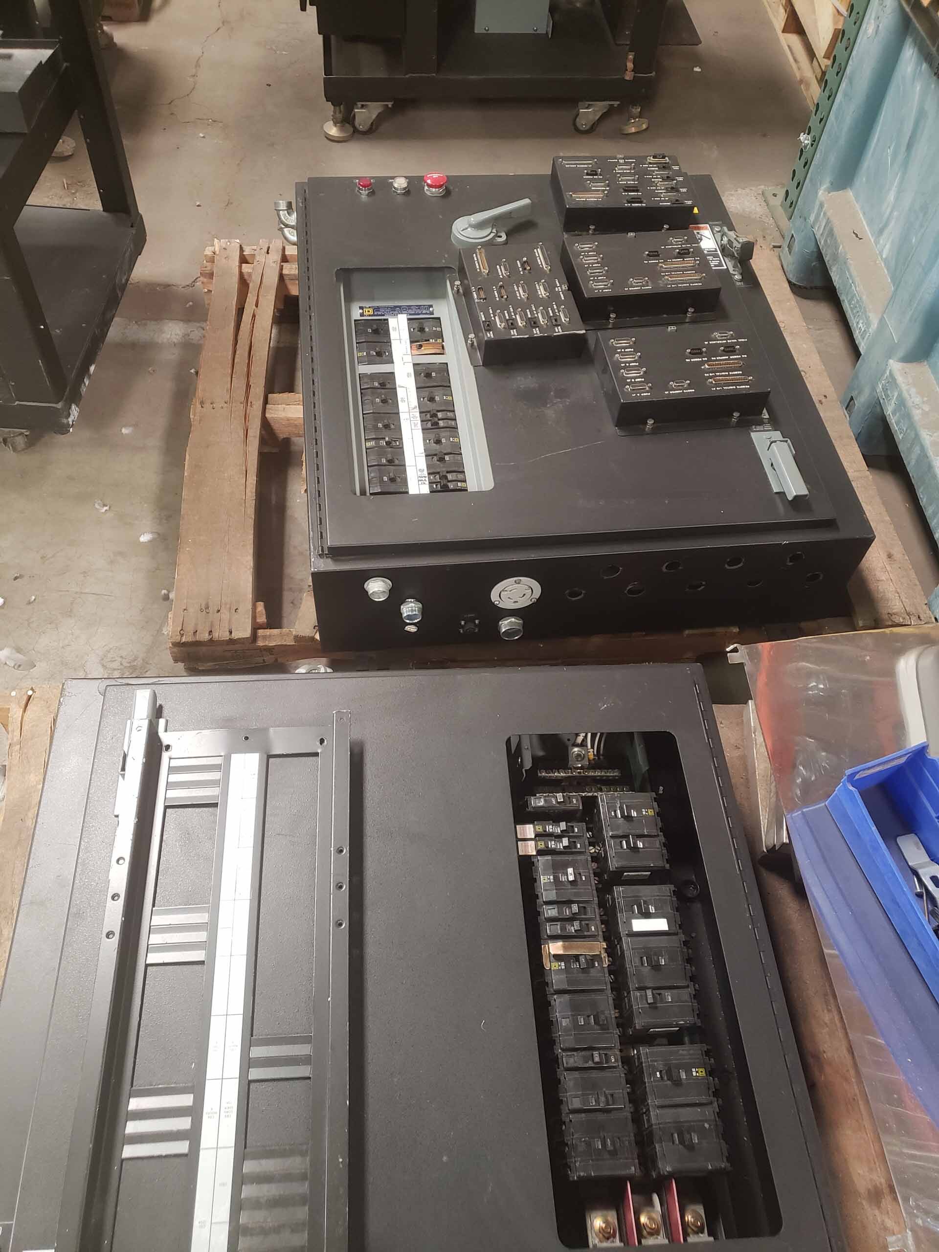 Photo Used AMAT / APPLIED MATERIALS AC Boxes for P5000 For Sale