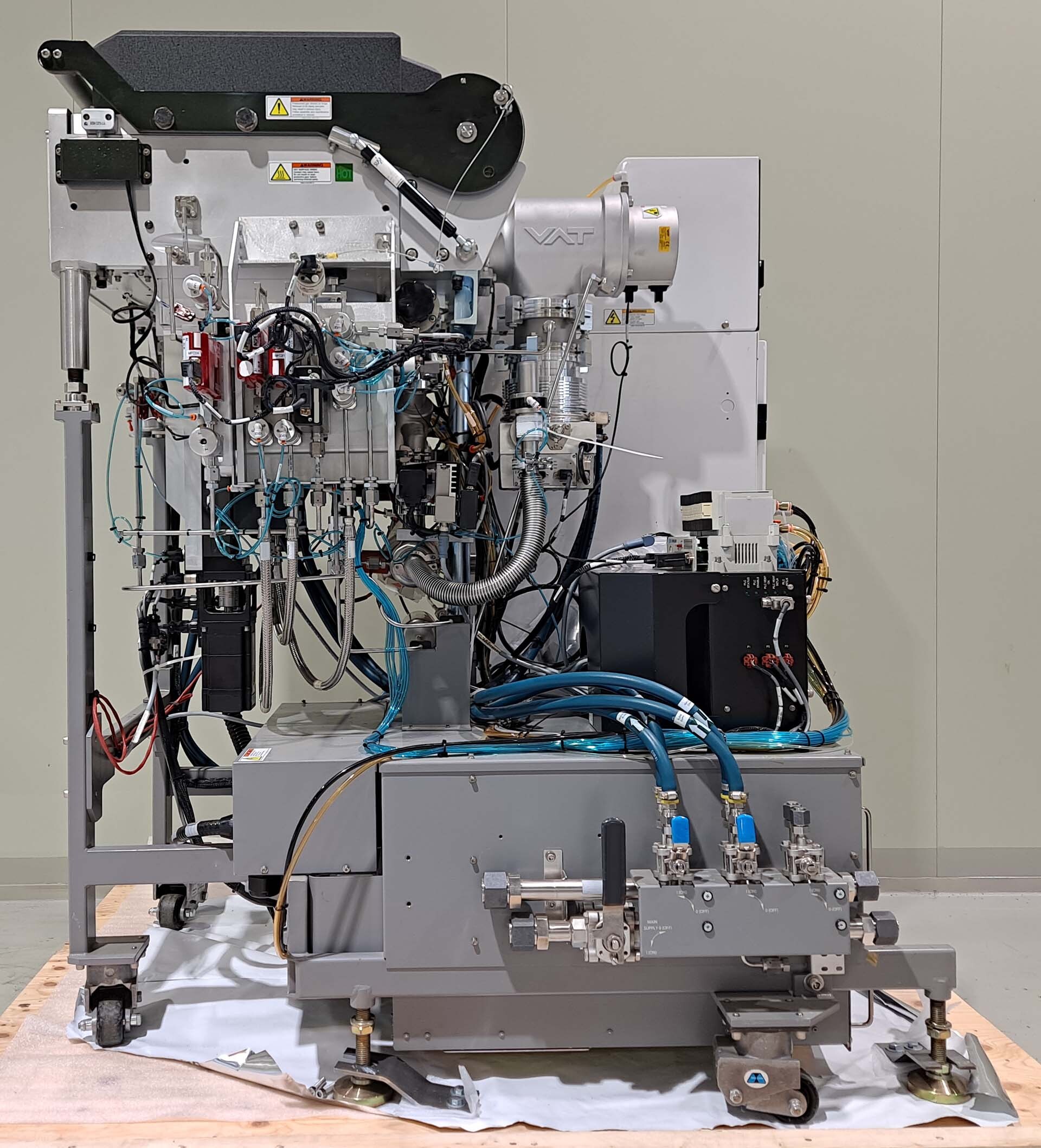 Photo Used AMAT / APPLIED MATERIALS ALD Chamber for Endura CL For Sale