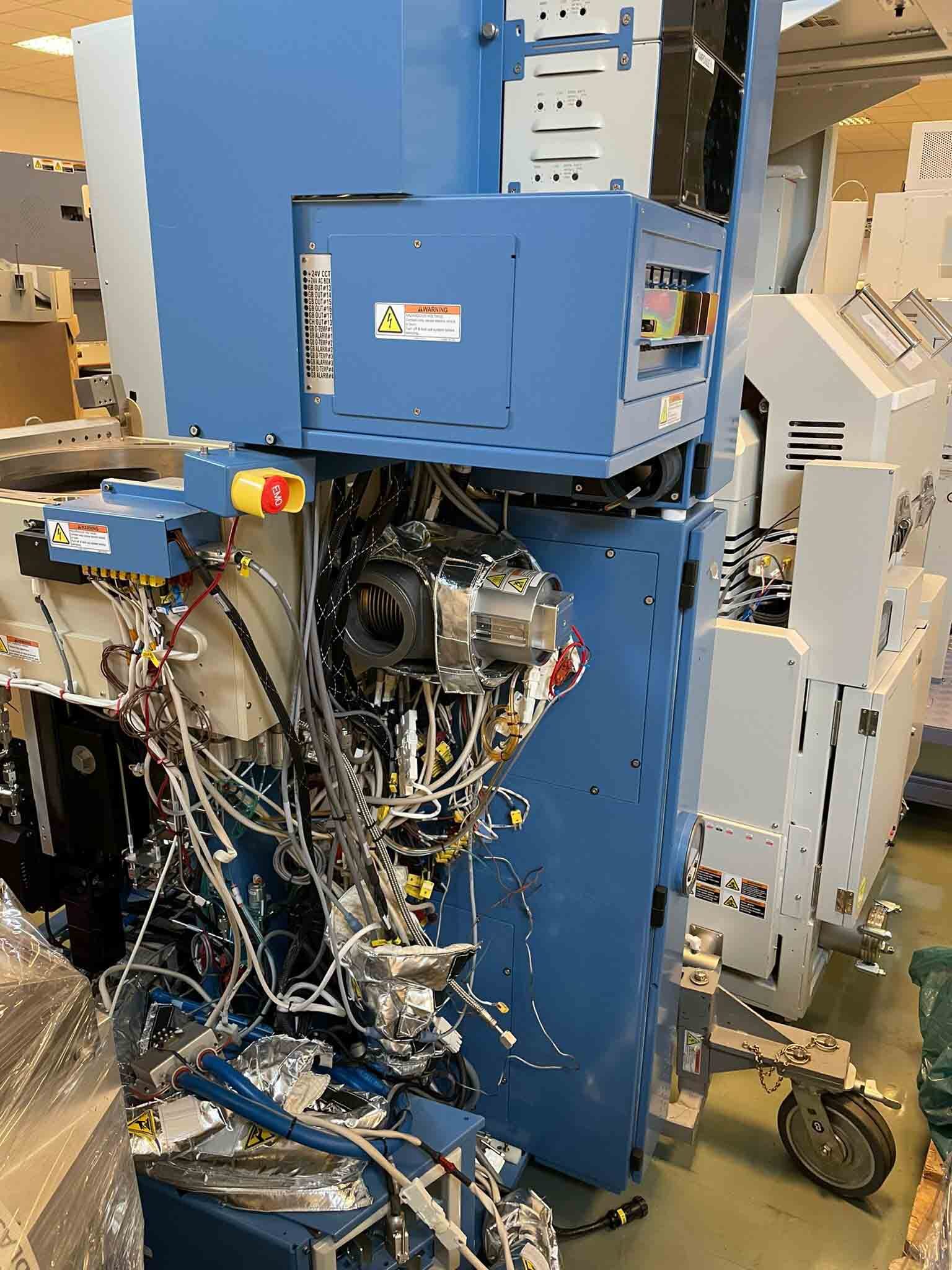 Photo Used AMAT / APPLIED MATERIALS ALD TxZ Chamber for Endura III For Sale