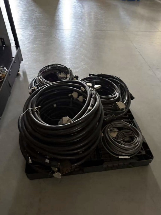 Photo Used AMAT / APPLIED MATERIALS Centura 5200 DxZ For Sale