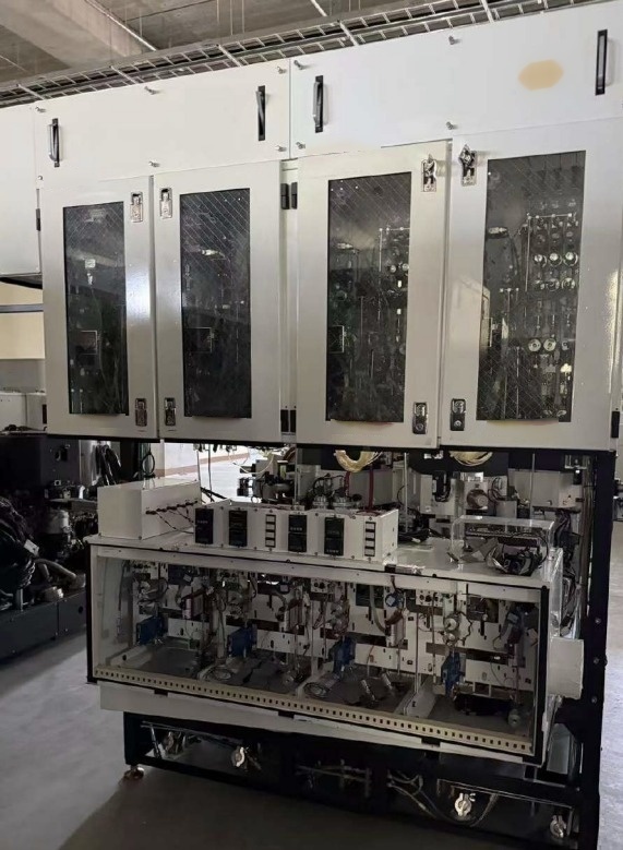 Photo Used AMAT / APPLIED MATERIALS Centura 5200 DxZ For Sale