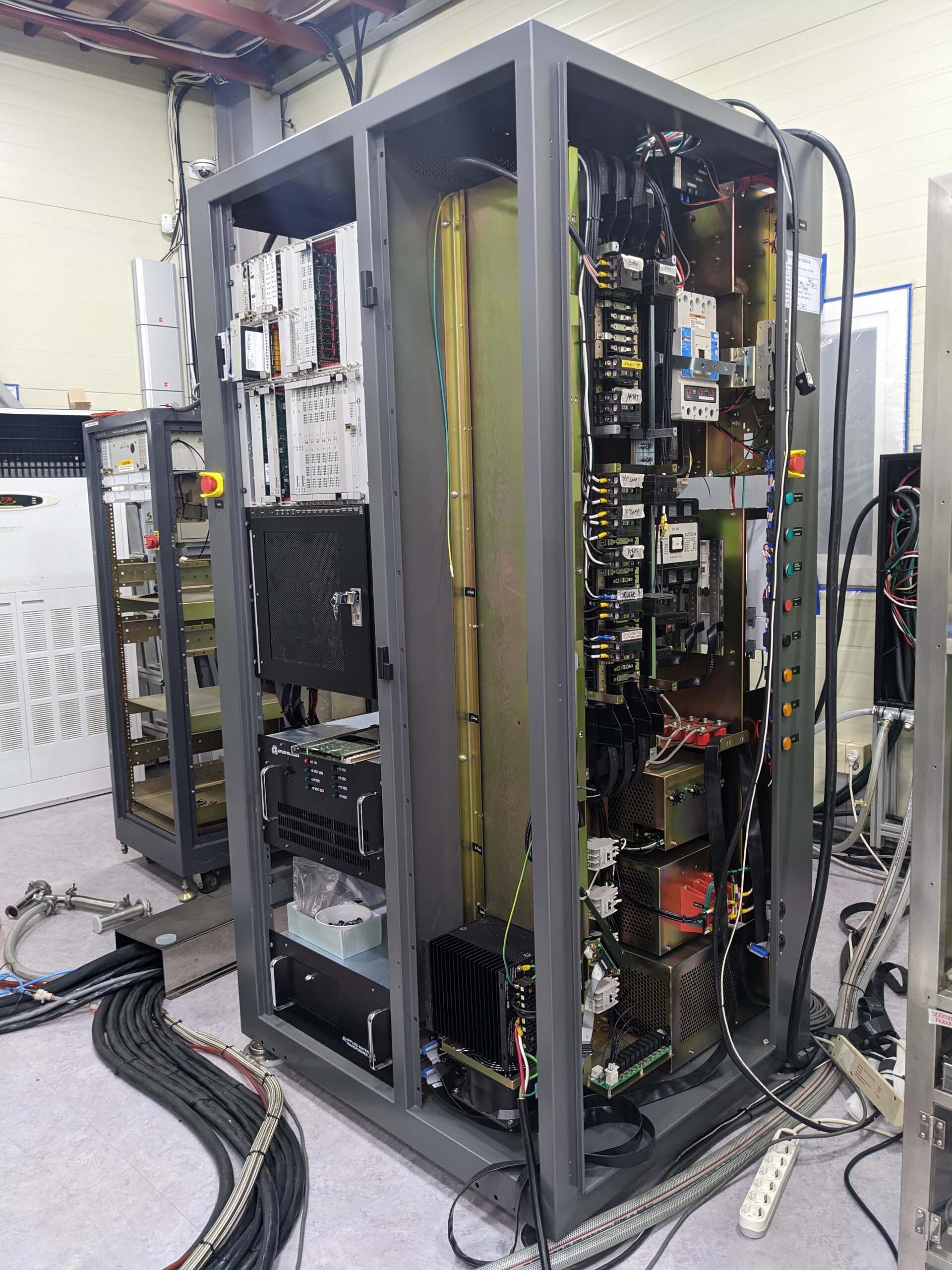 Photo Used AMAT / APPLIED MATERIALS Centura 5200 For Sale