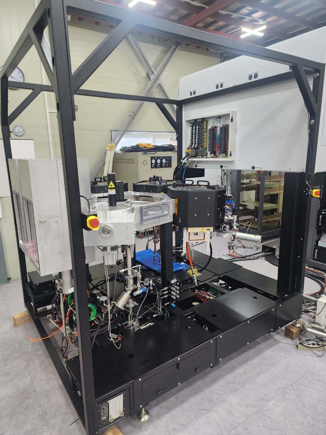 Photo Used AMAT / APPLIED MATERIALS Centura 5200 For Sale