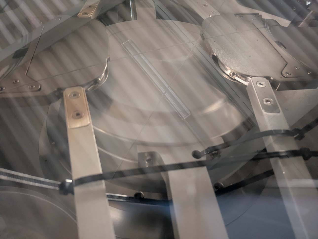 Photo Used AMAT / APPLIED MATERIALS Centura ACP For Sale