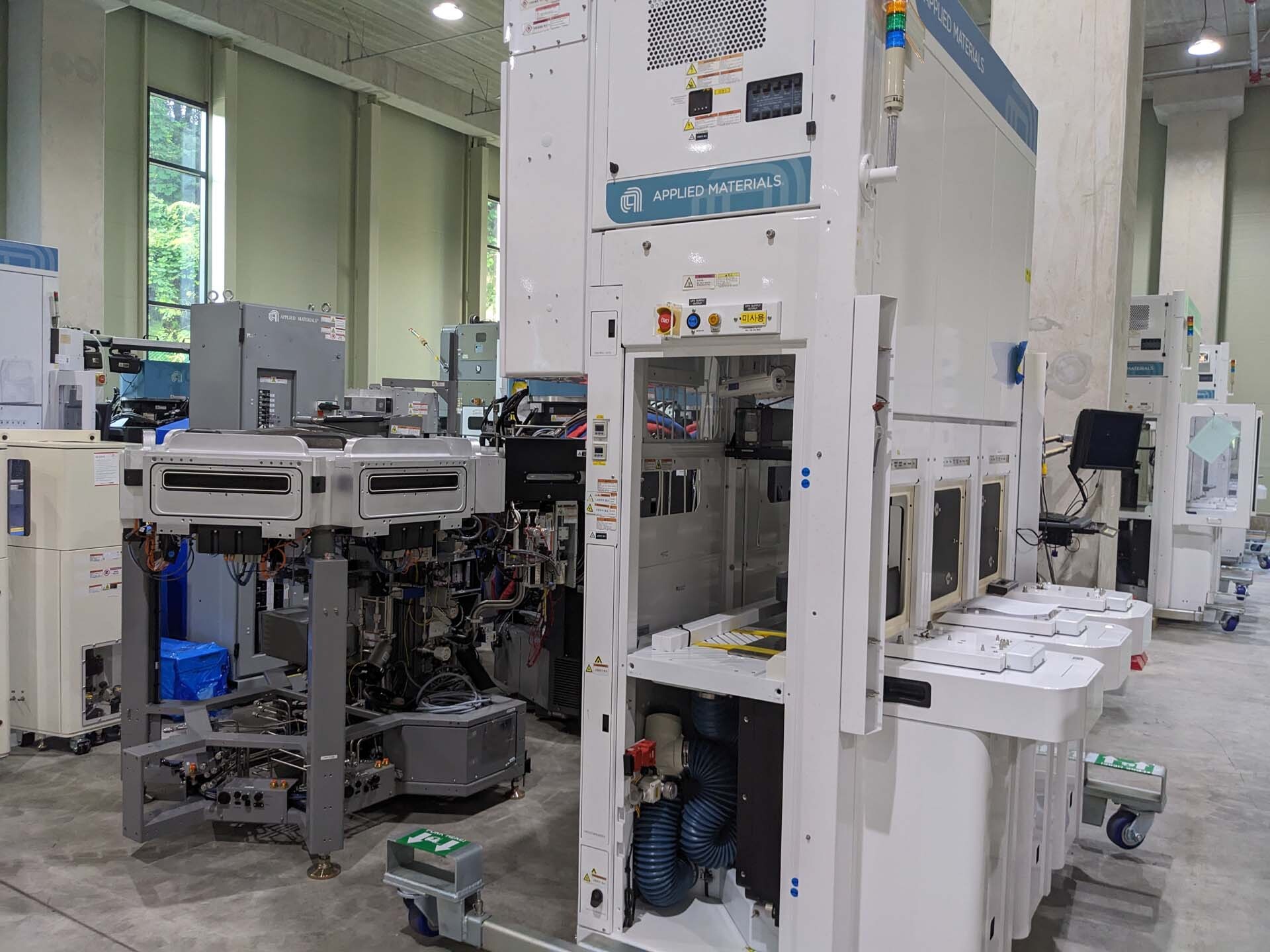 Photo Used AMAT / APPLIED MATERIALS Centura DPS G5 For Sale