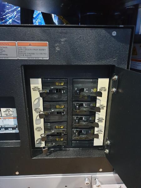 Photo Used AMAT / APPLIED MATERIALS Centura DPS II AE Poly G3 For Sale