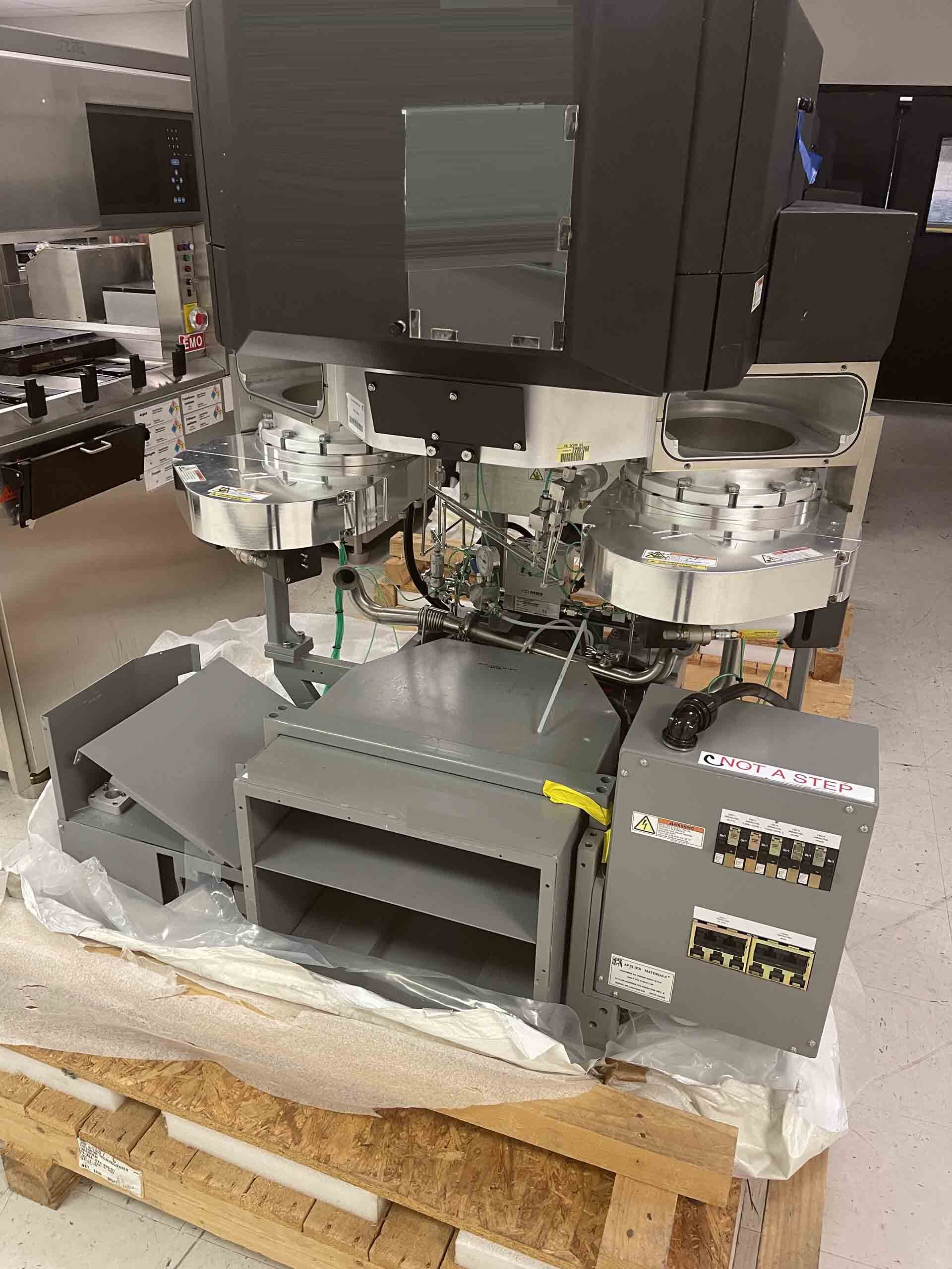 Photo Used AMAT / APPLIED MATERIALS Chamber for eMax For Sale