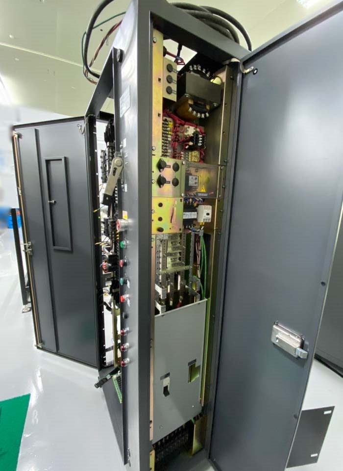 Photo Used AMAT / APPLIED MATERIALS Mainframe for Centura I For Sale