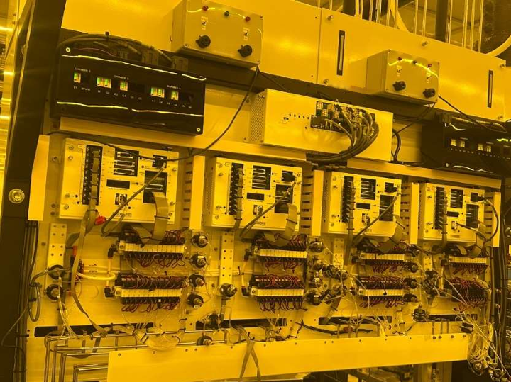 Foto Verwendet AMAT / APPLIED MATERIALS Centura I Zum Verkauf