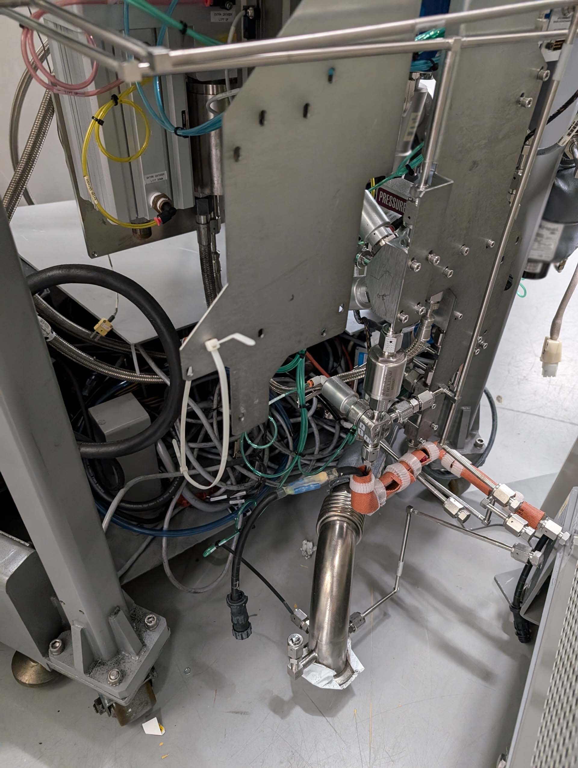 사진 사용됨 AMAT / APPLIED MATERIALS Chamber for Centura 판매용