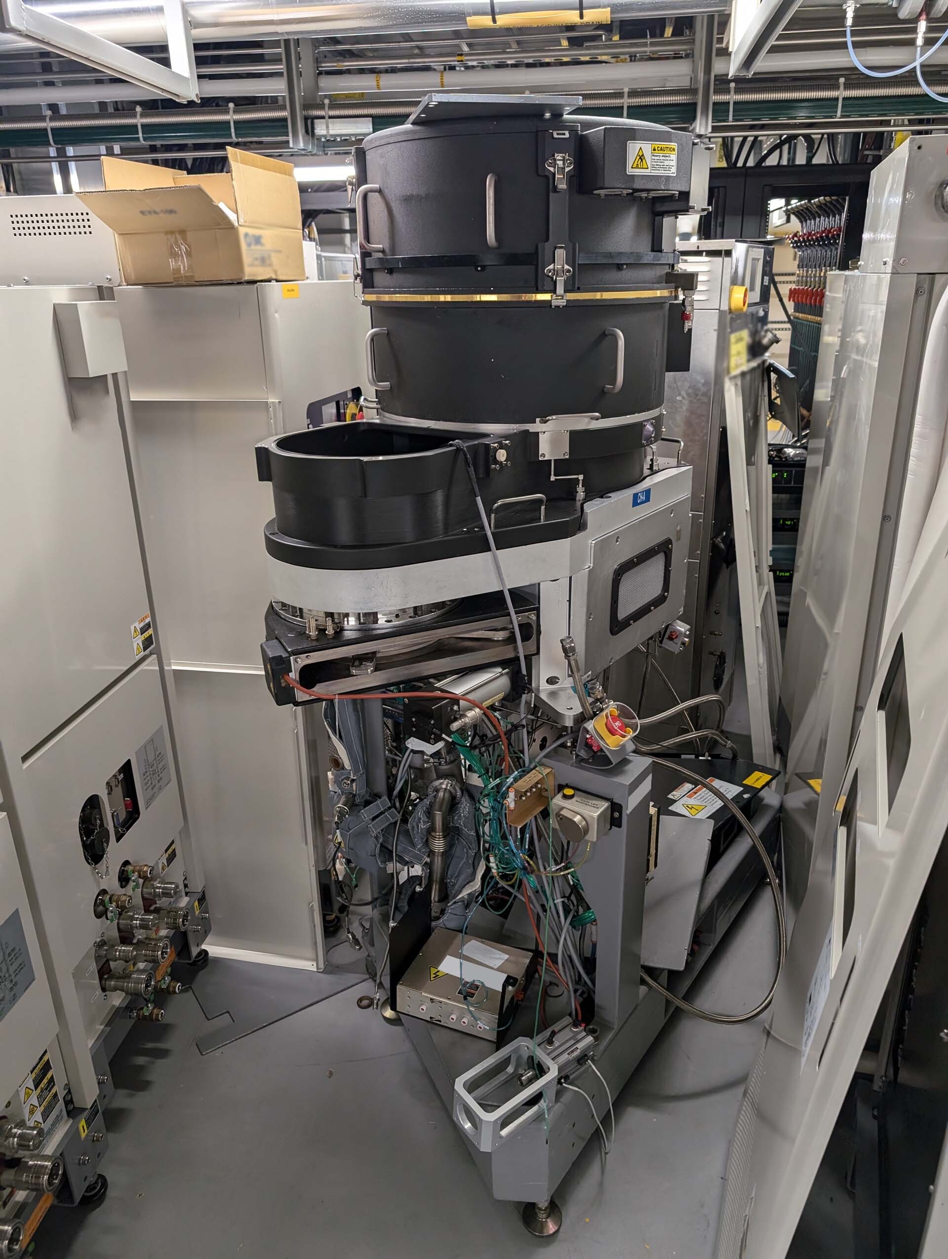 사진 사용됨 AMAT / APPLIED MATERIALS Chamber for Centura 판매용