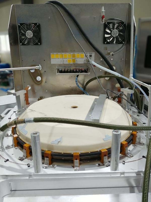 Photo Used AMAT / APPLIED MATERIALS Chamber for Ultima X For Sale