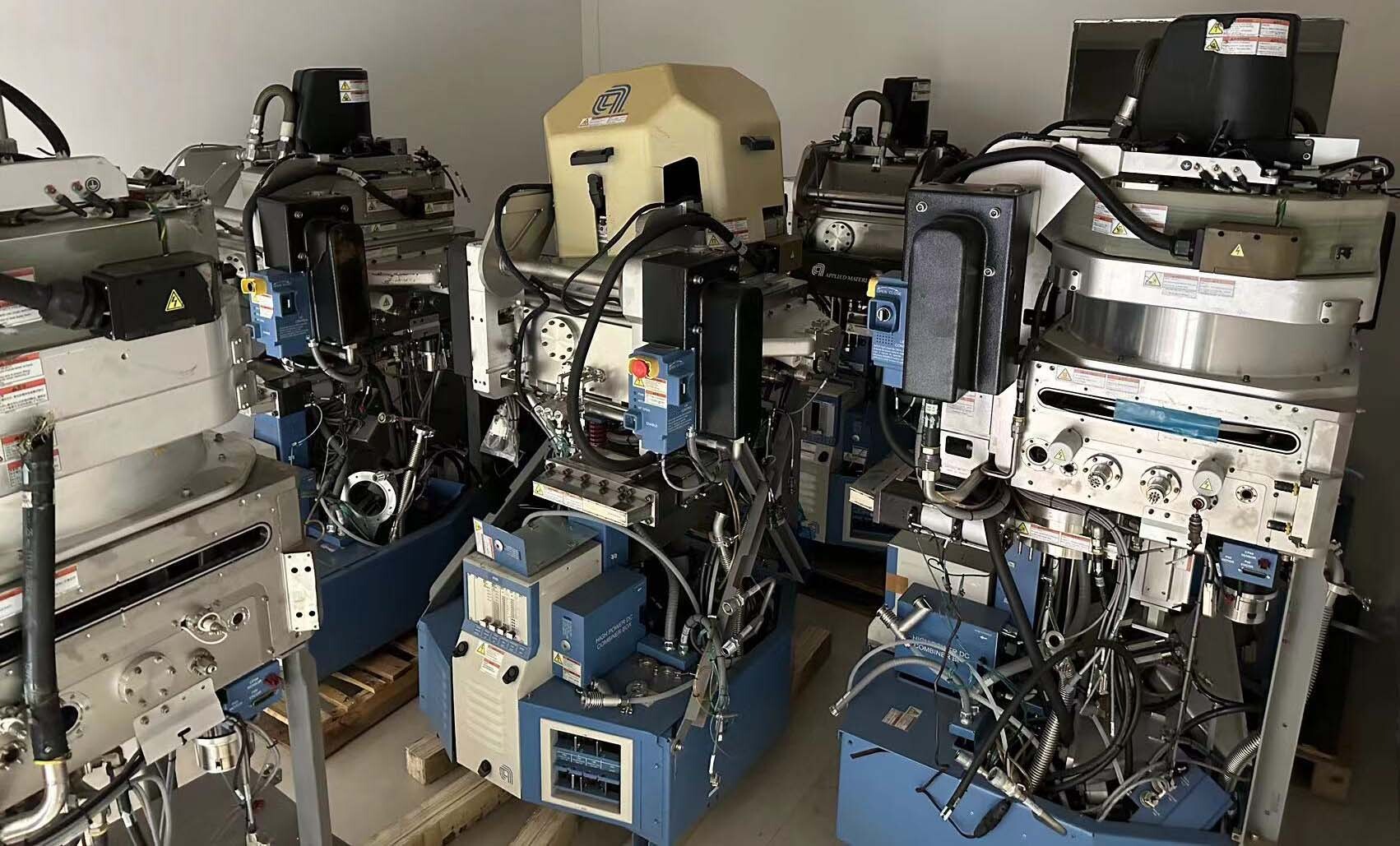 Photo Used AMAT / APPLIED MATERIALS Chambers for Endura II For Sale