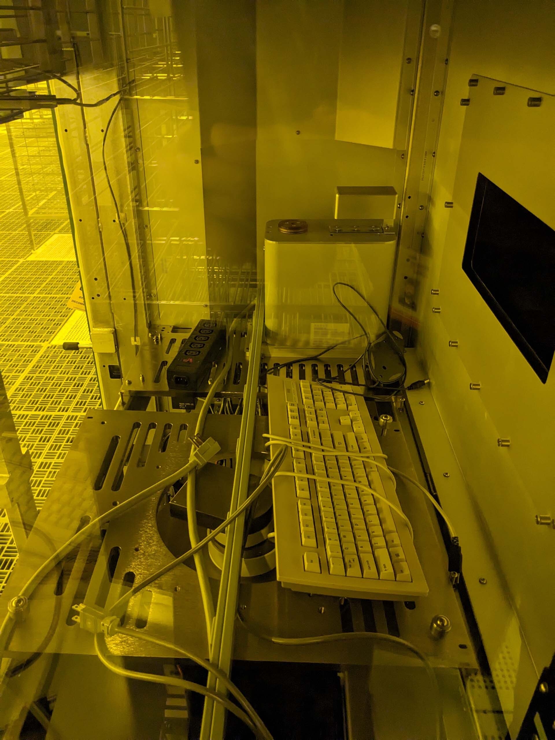 フォト（写真） 使用される AMAT / APPLIED MATERIALS Complus 2 販売のために