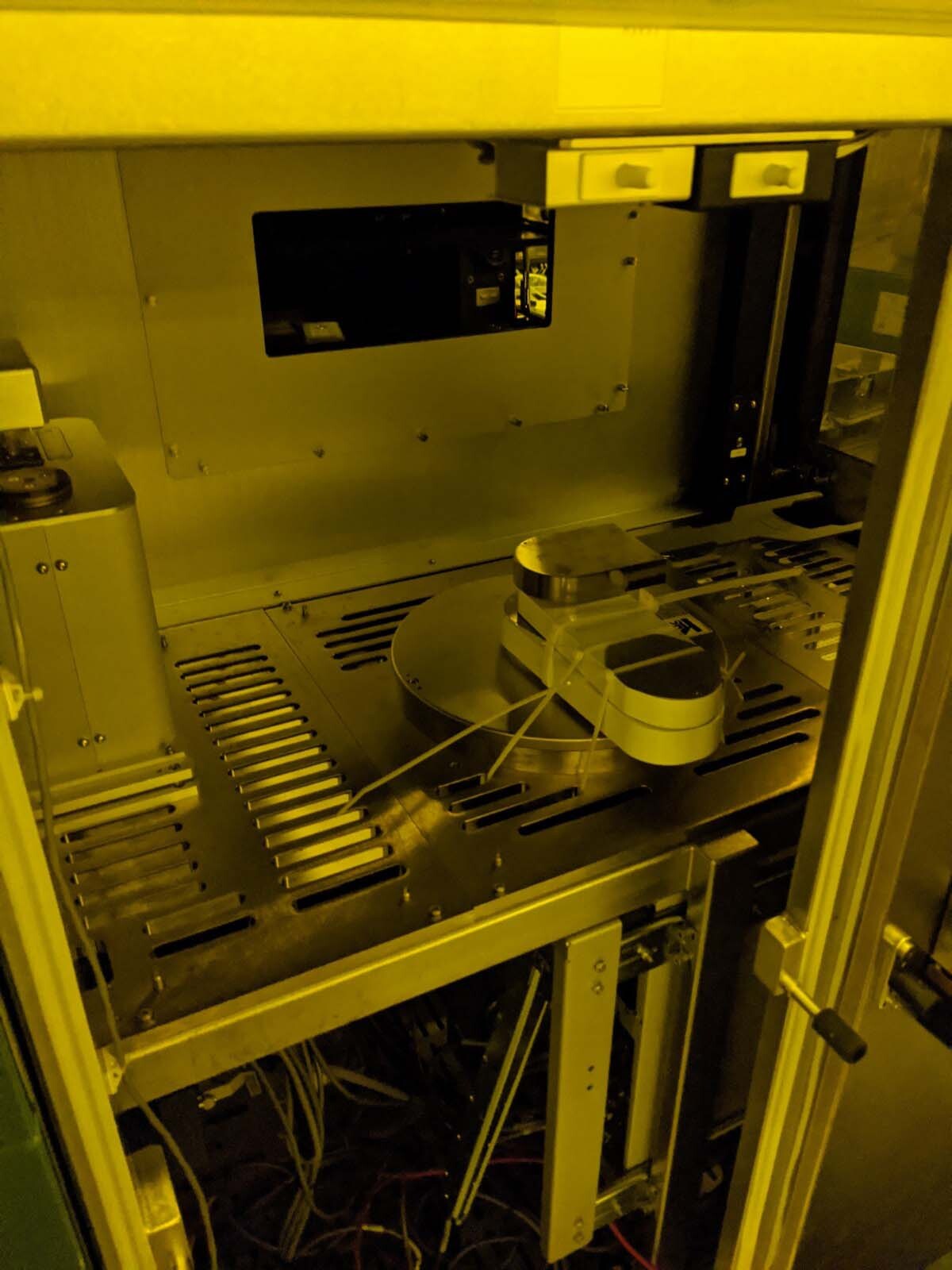 사진 사용됨 AMAT / APPLIED MATERIALS Complus 판매용
