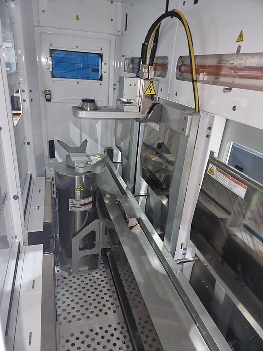 Photo Used AMAT / APPLIED MATERIALS eMax CT+ For Sale