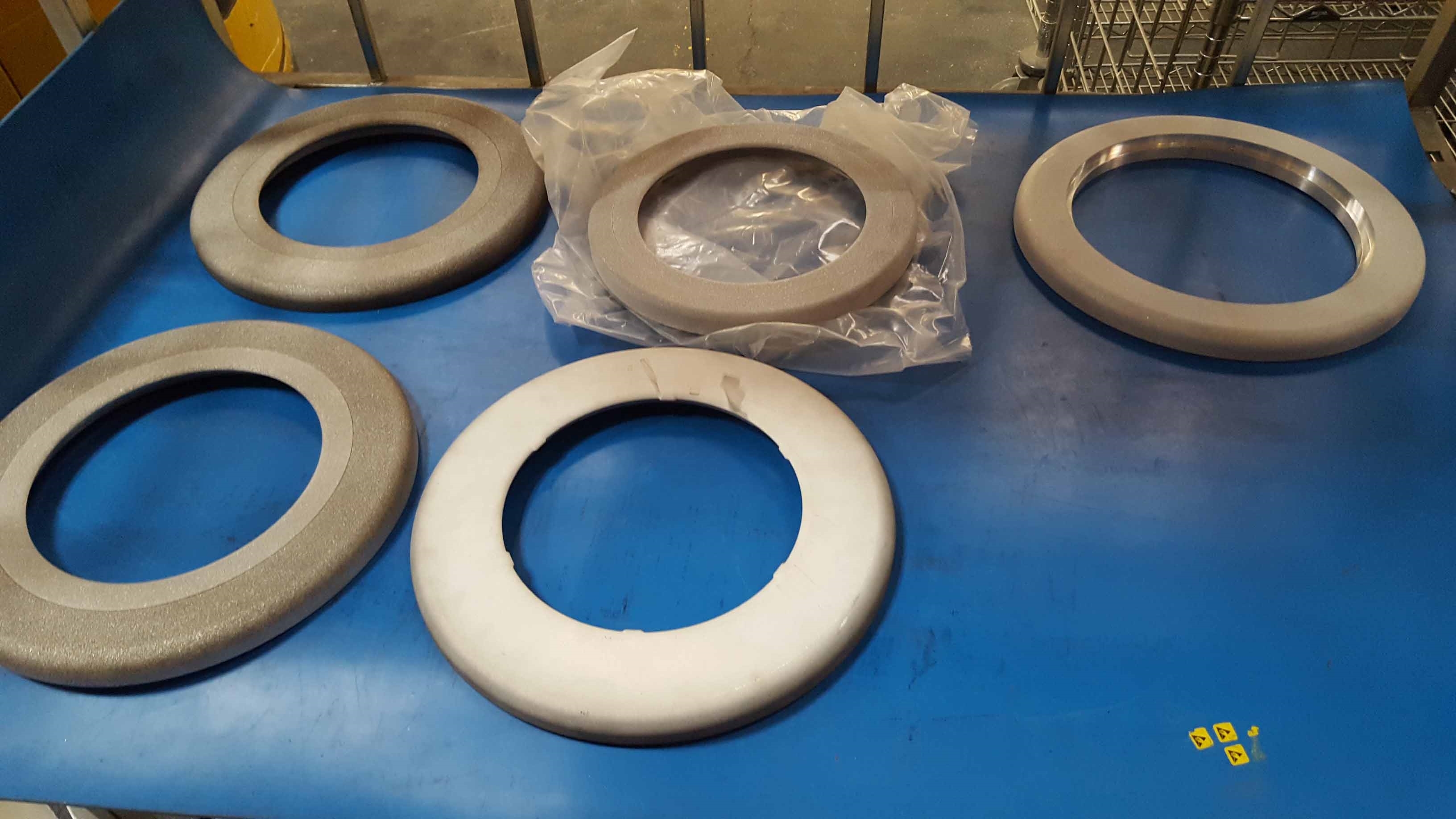 Photo Used AMAT / APPLIED MATERIALS Spare parts for Endura For Sale