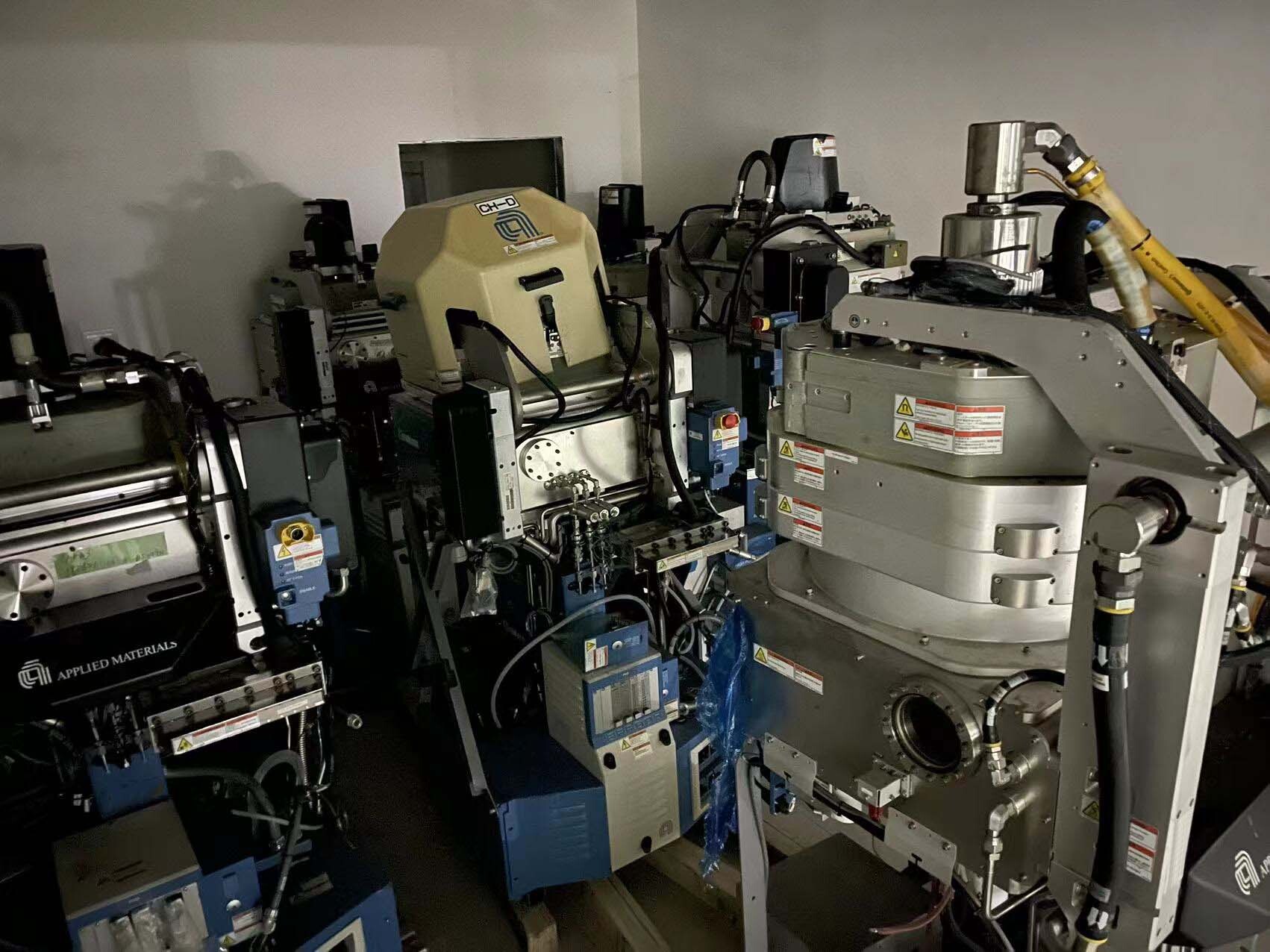 Photo Used AMAT / APPLIED MATERIALS Chambers for Endura II For Sale