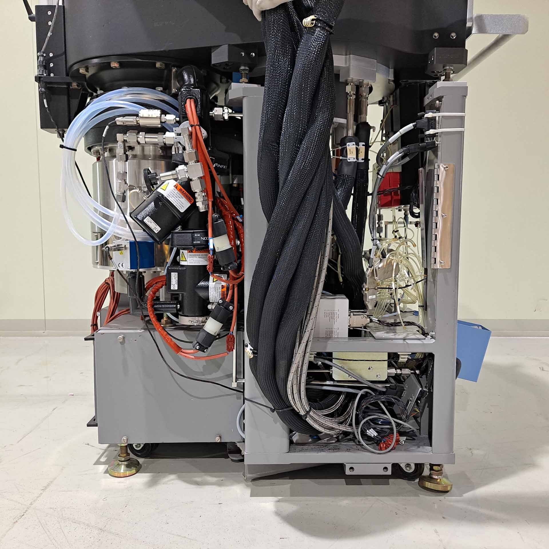 Photo Used AMAT / APPLIED MATERIALS Chamber for Centura DPS II For Sale