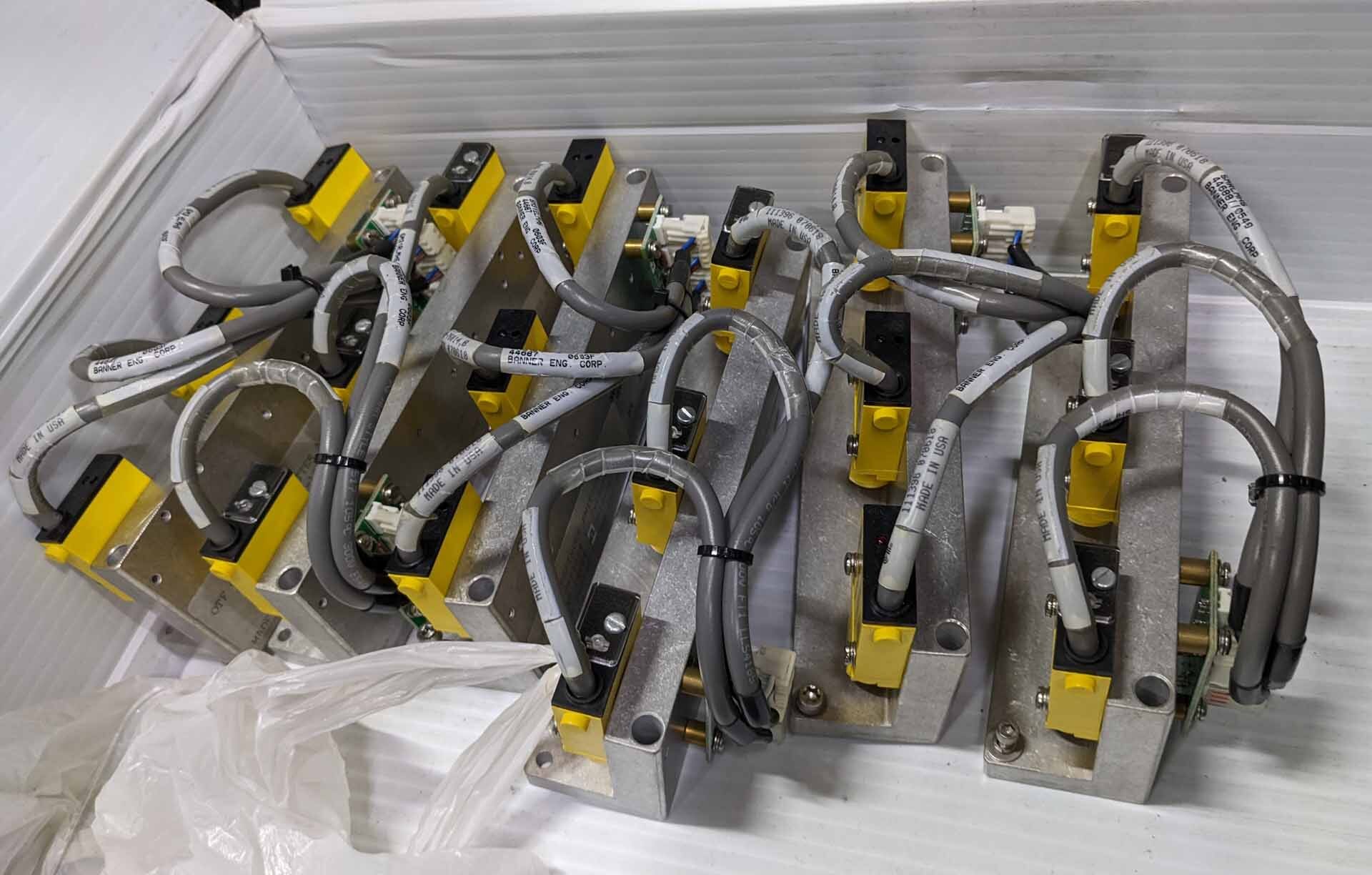 フォト（写真） 使用される AMAT / APPLIED MATERIALS Lot of (6) OTF Centerfinder receivers 販売のために